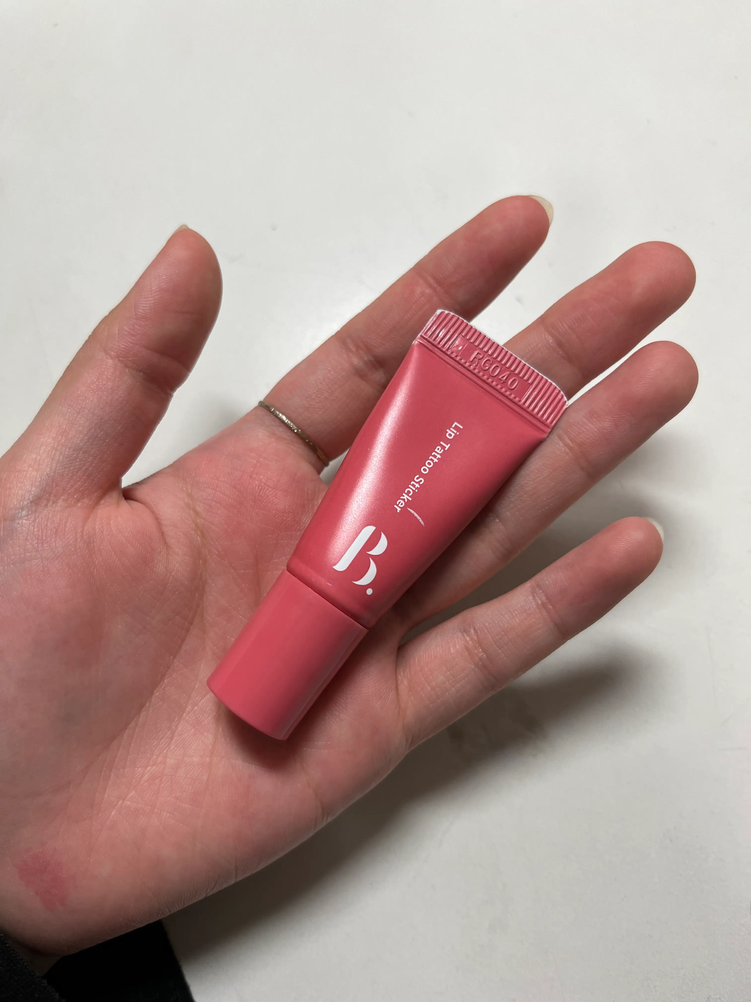 선택된 언니의파우치 리뷰 이미지 - [립 타투 스티커]