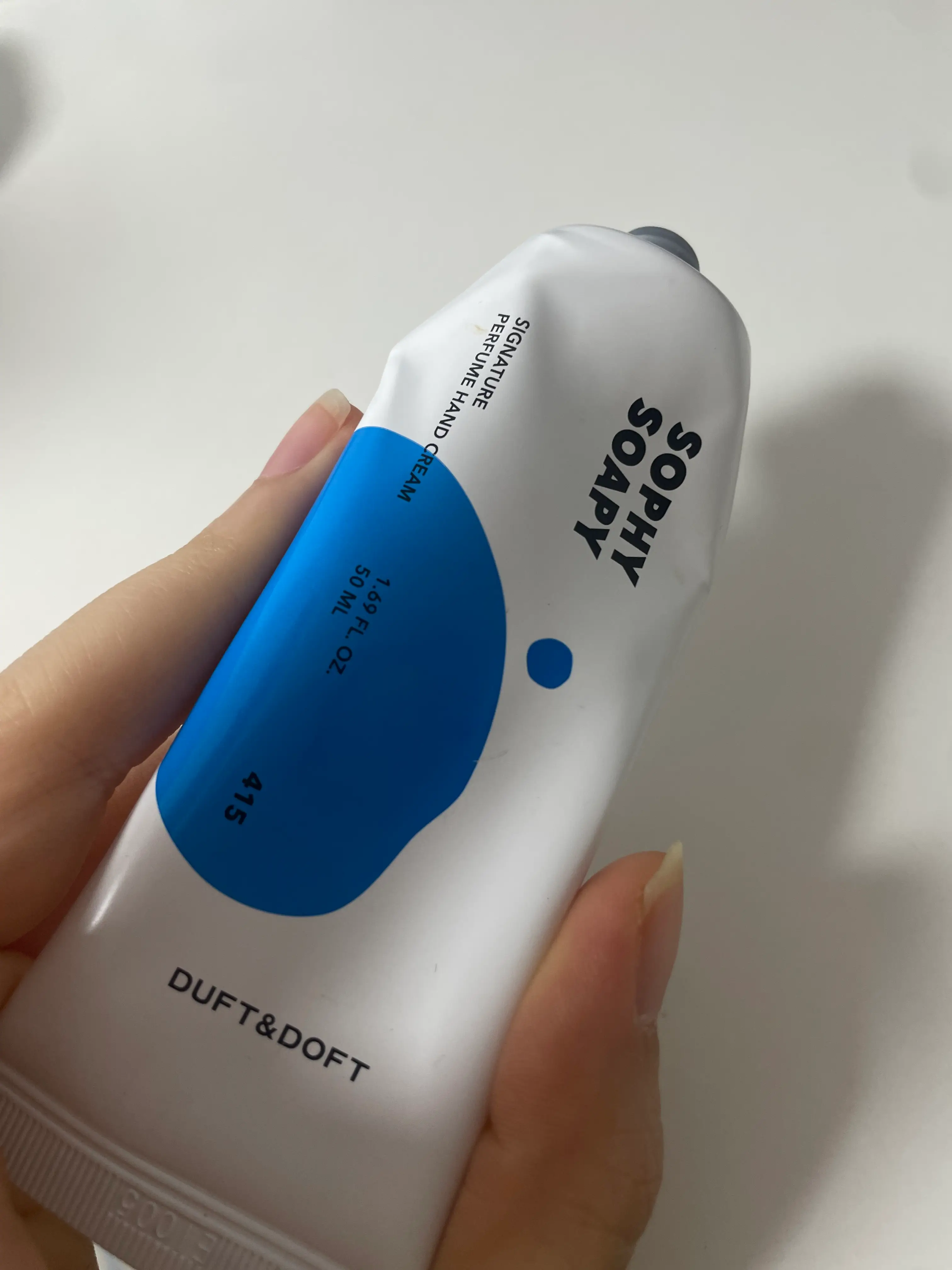 선택된 언니의파우치 리뷰 이미지 - [시그니처 퍼퓸 핸드크림 소피소피]