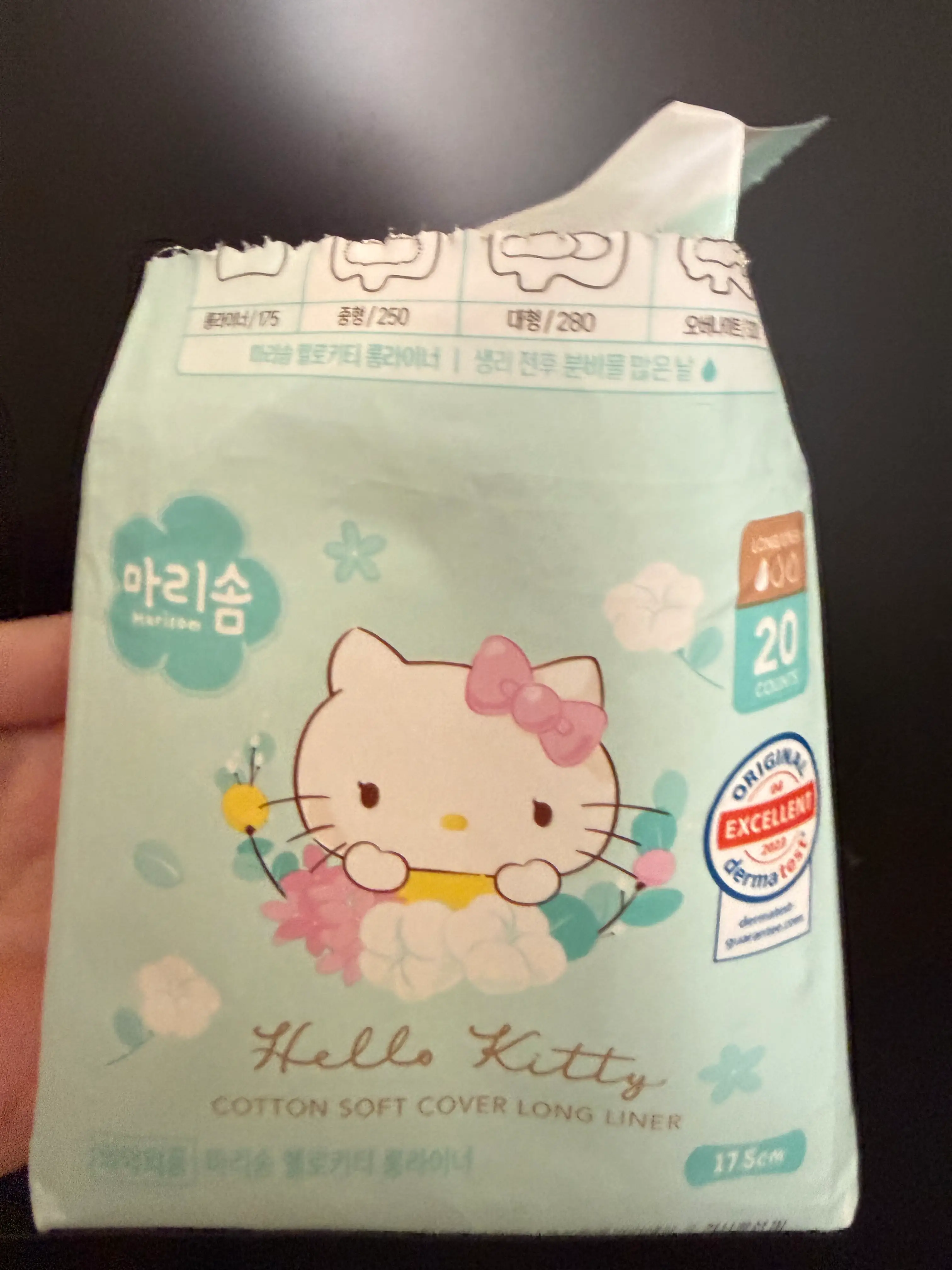 선택된 언니의파우치 리뷰 이미지 - [마리솜 헬로키티 순면 소프트 롱라이너 생리대]