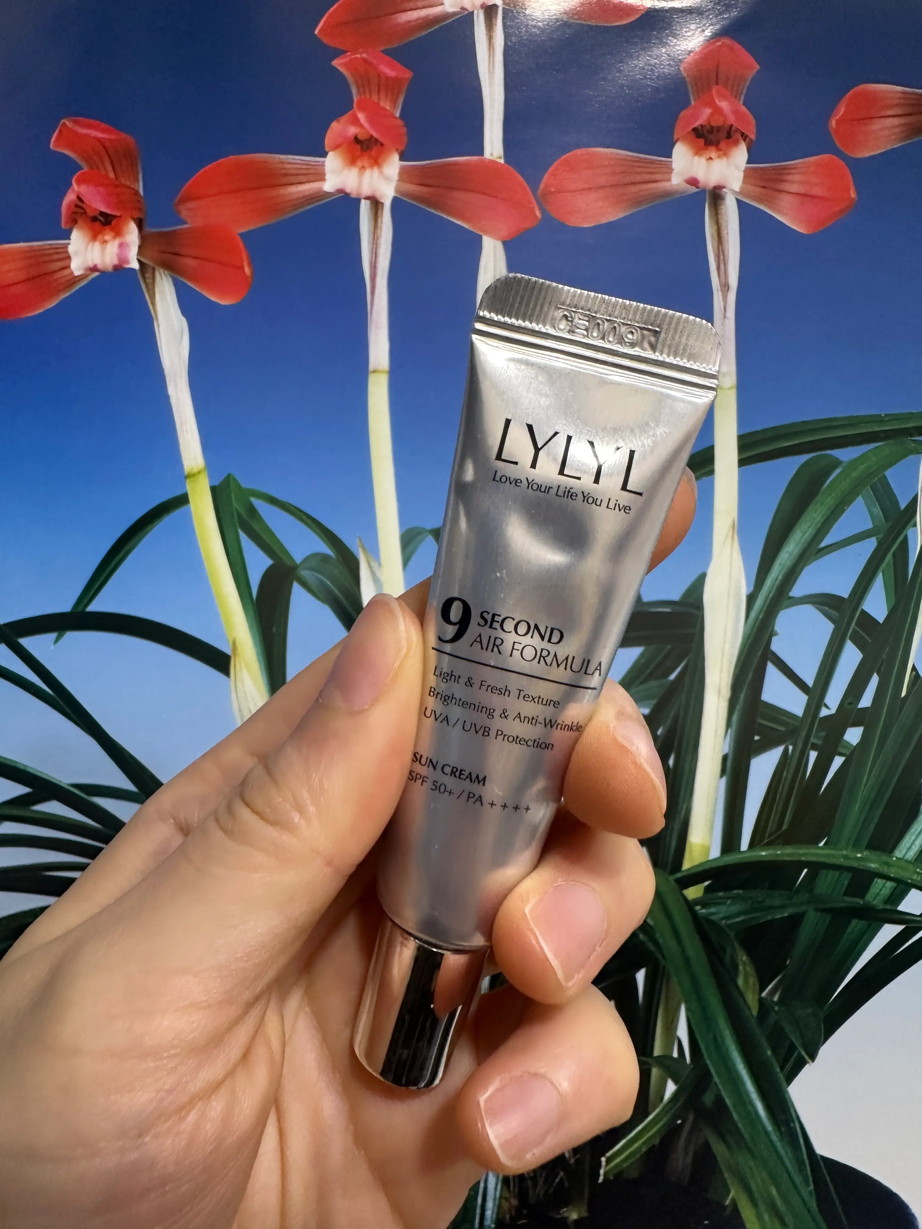 선택된 언니의파우치 리뷰 이미지 - [나인세컨드 에어포뮬라 4세대 선크림]