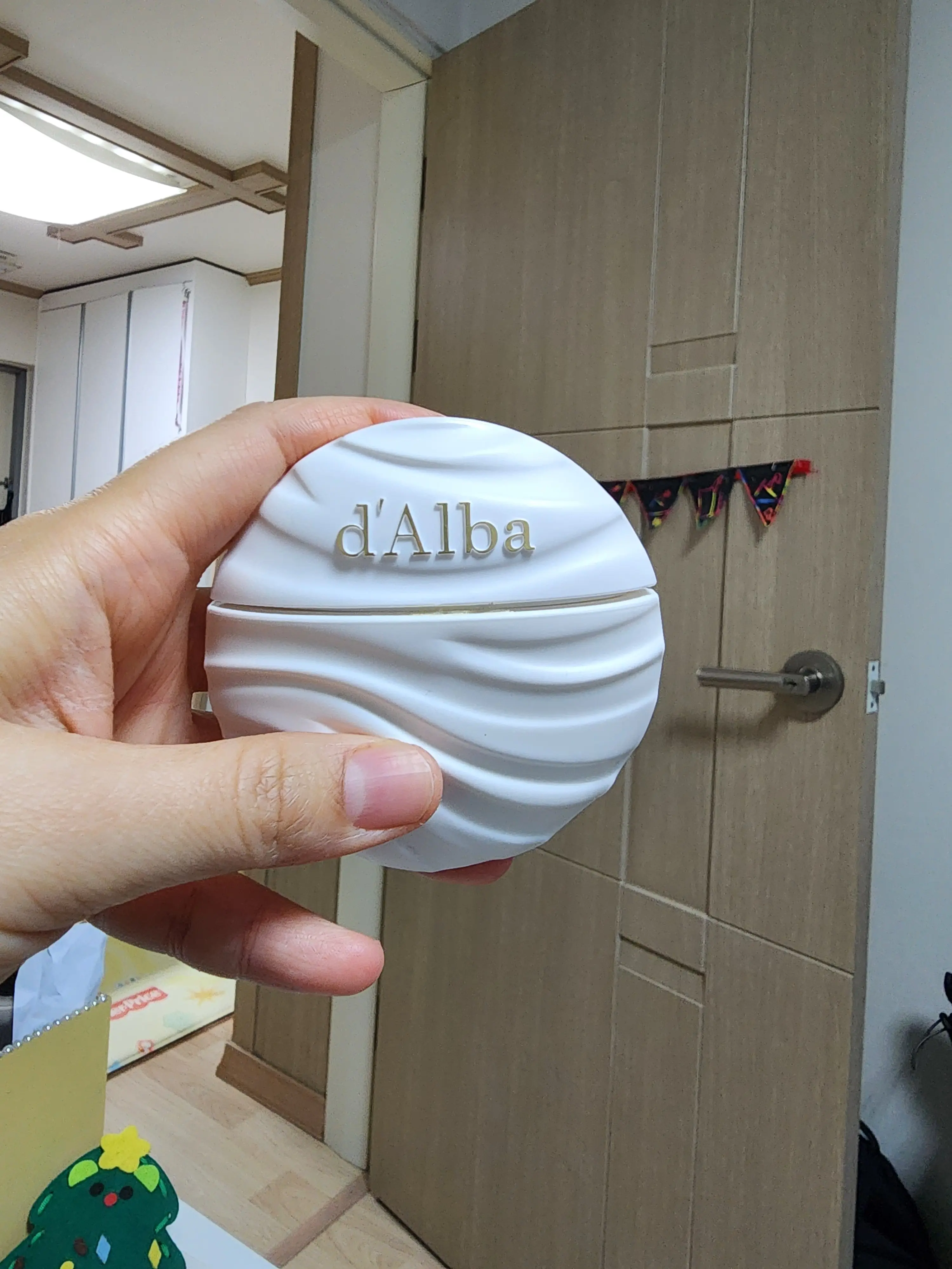 선택된 언니의파우치 리뷰 이미지 - [너리싱 핸드 크림]