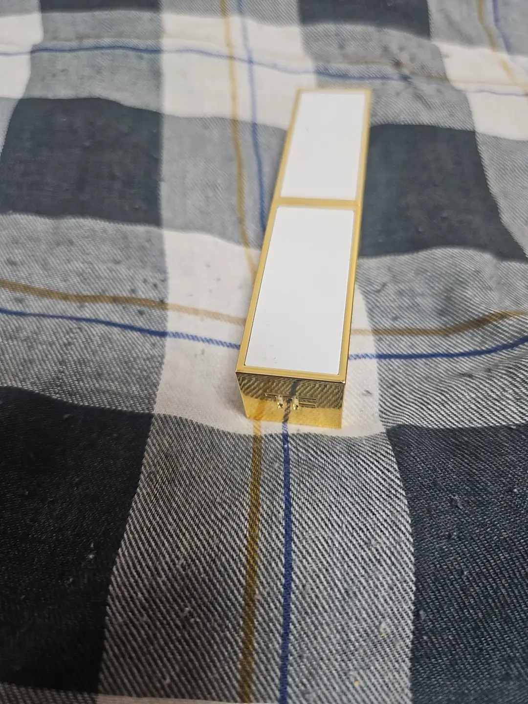 선택된 언니의파우치 리뷰 이미지 - [울트라 샤인 립 컬러]