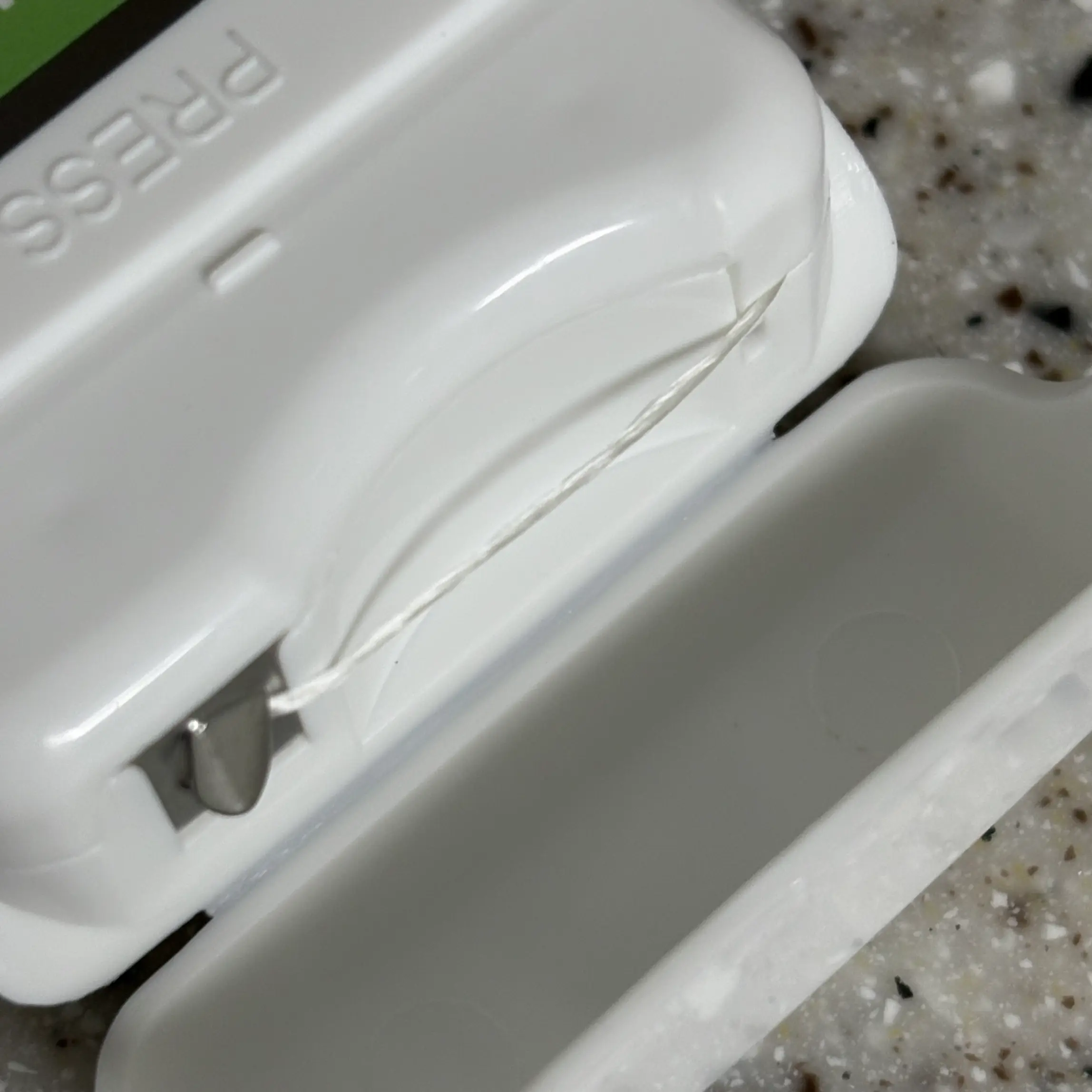 선택된 언니의파우치 리뷰 이미지 - [민트 향 치실 얇은 굵기]