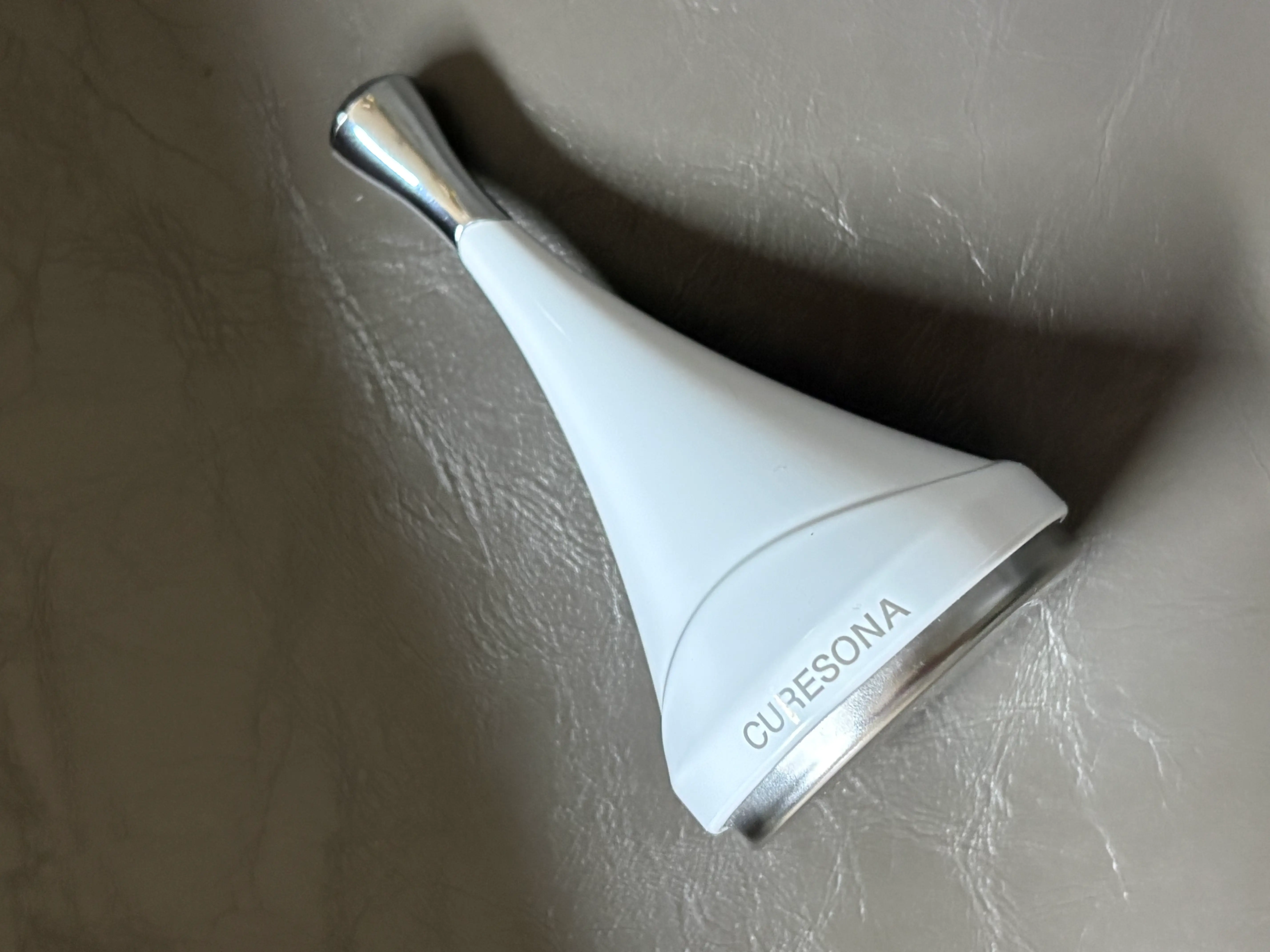 선택된 언니의파우치 리뷰 이미지 - [큐어소나 쿨링코드 더마쿨러]