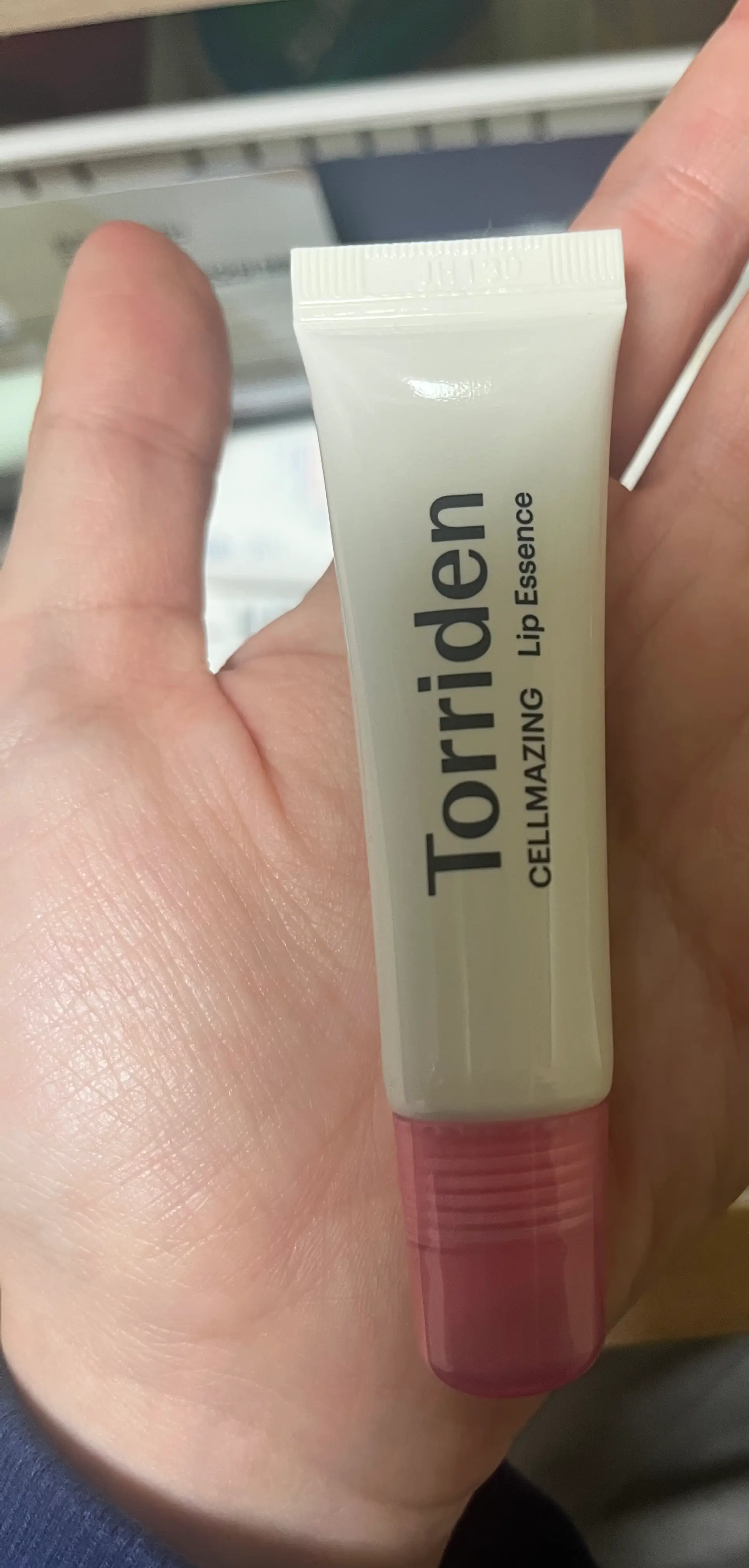 선택된 언니의파우치 리뷰 이미지 - [셀메이징 저분자 콜라겐 볼륨 립 에센스]