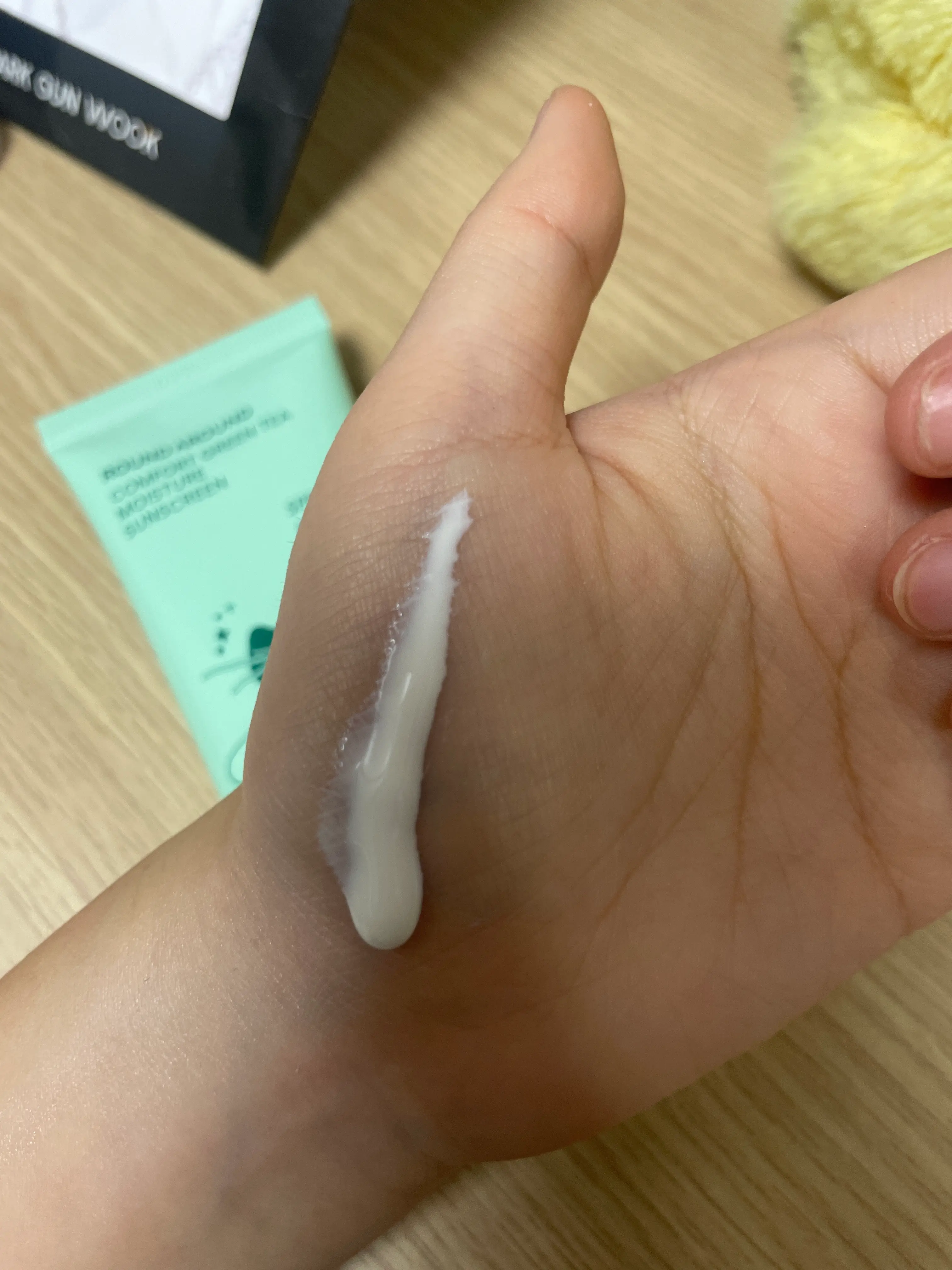 선택된 언니의파우치 리뷰 이미지 - [컴포트 그린티 수분 선크림]