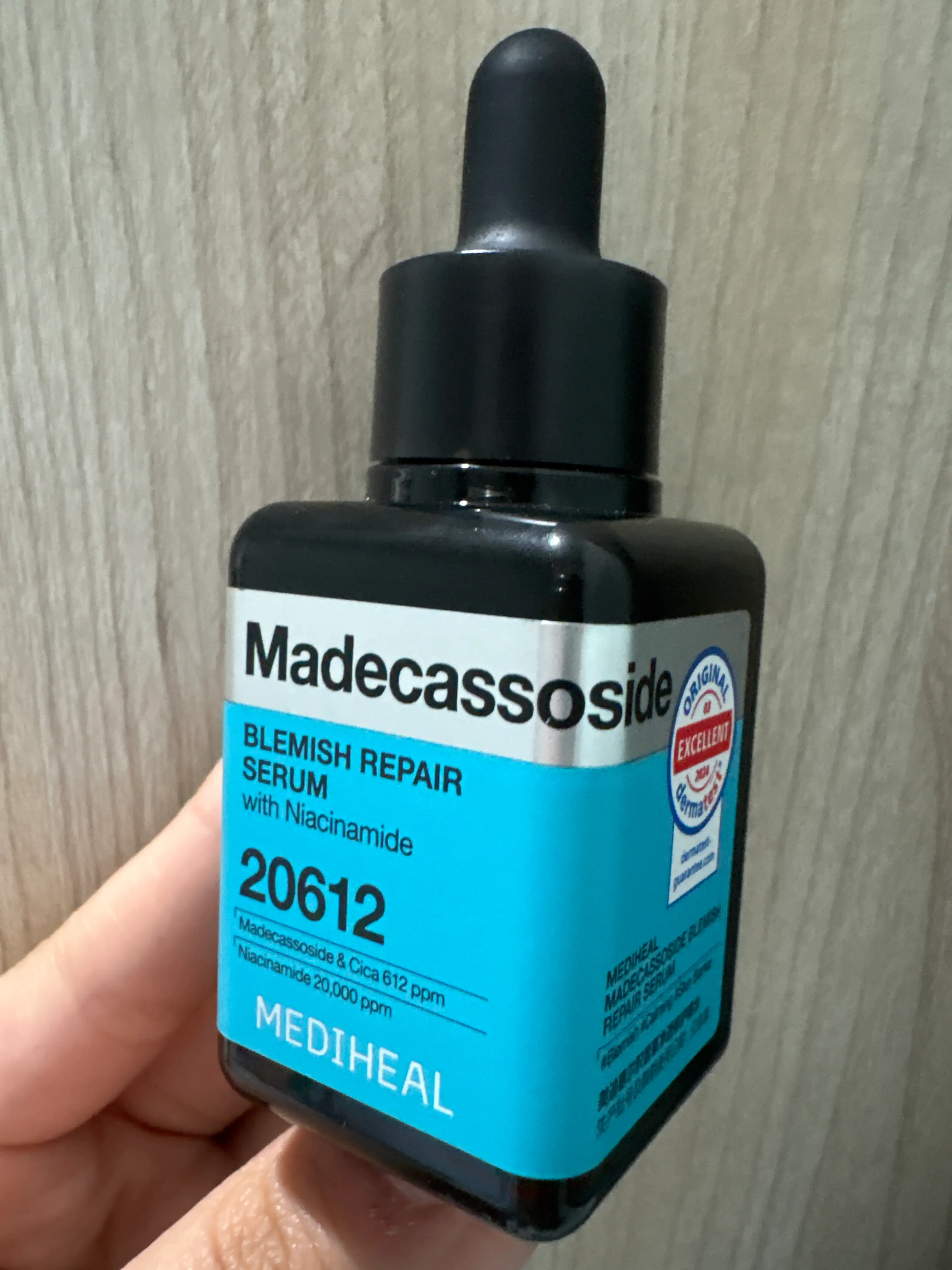 선택된 언니의파우치 리뷰 이미지 - [마데카소사이드 흔적 리페어 세럼]