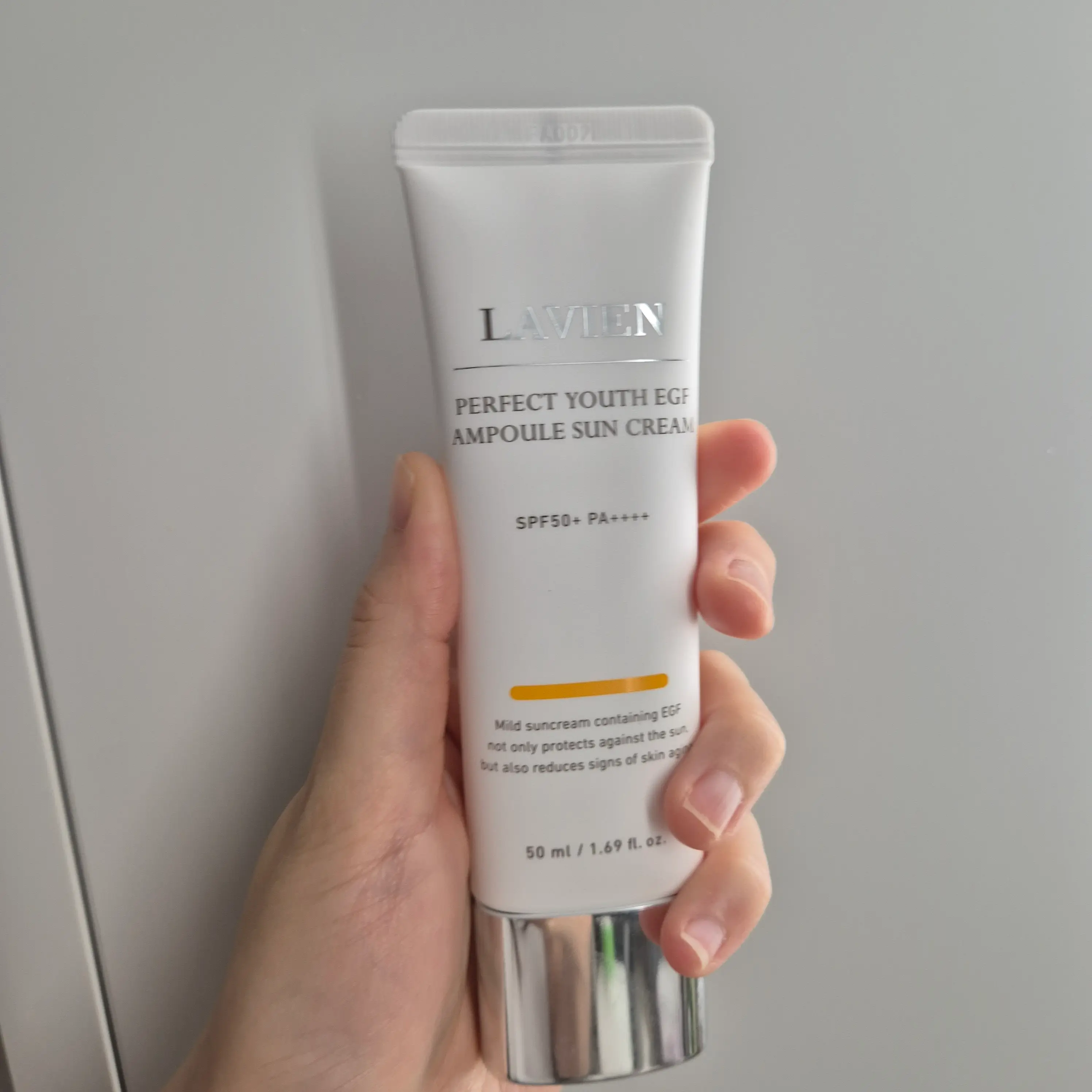 선택된 언니의파우치 리뷰 이미지 - [퍼펙트 유스 EGF 앰플 선크림]