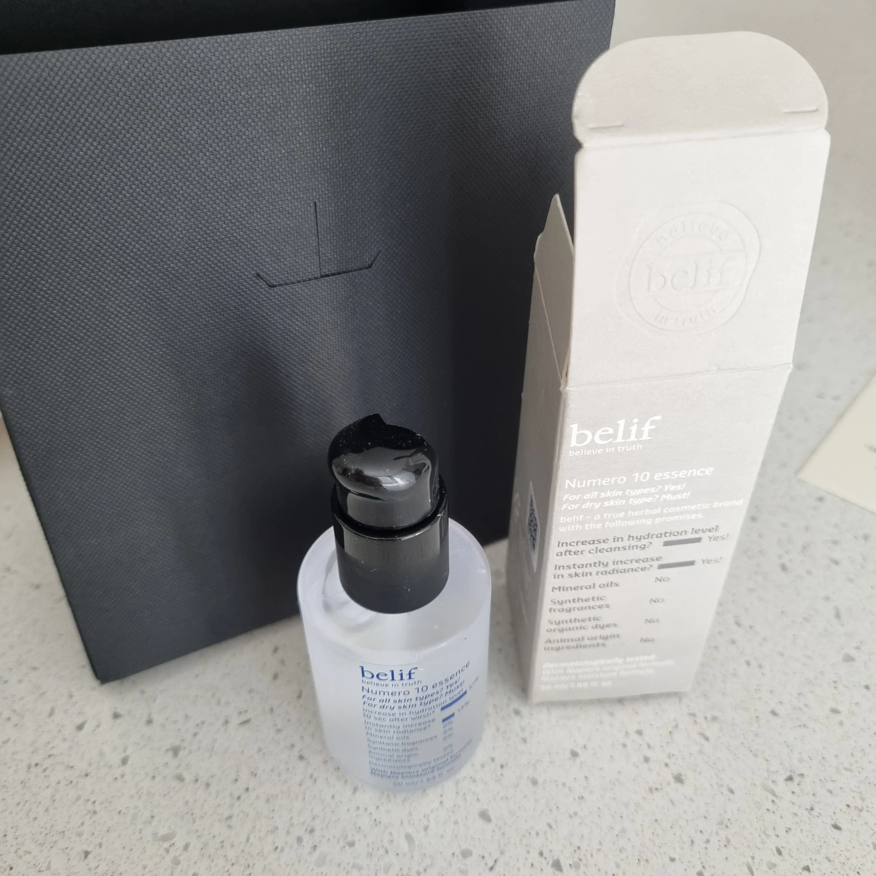 선택된 언니의파우치 리뷰 이미지 - [뉴메로 10 에센스]