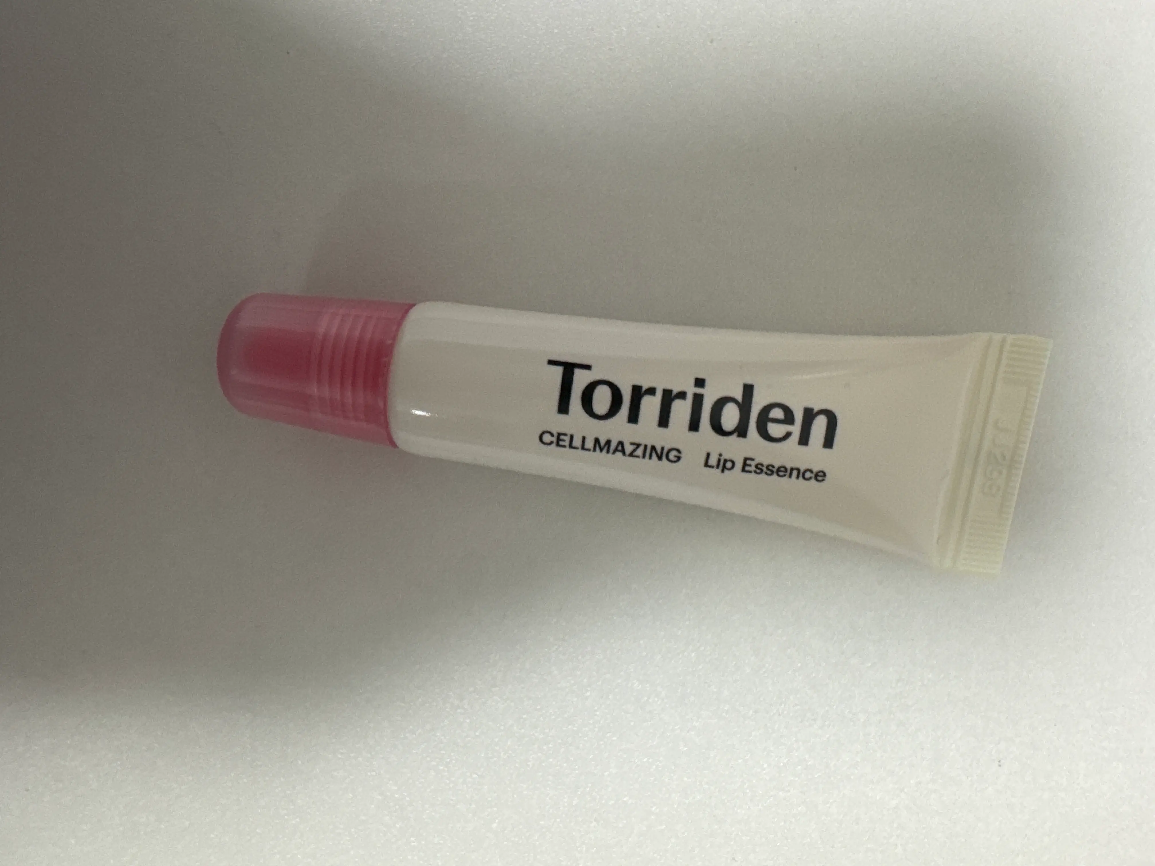 선택된 언니의파우치 리뷰 이미지 - [셀메이징 저분자 콜라겐 볼륨 립 에센스]