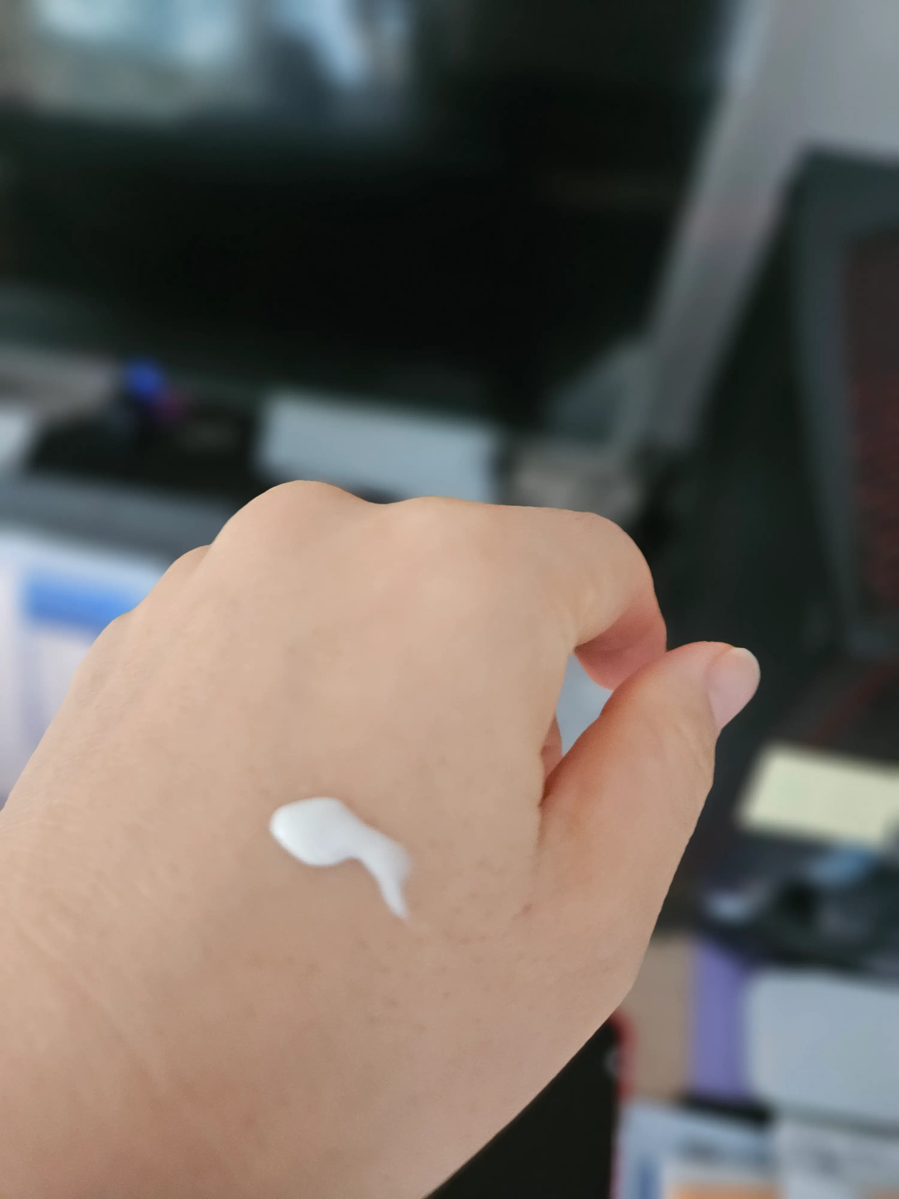 선택된 언니의파우치 리뷰 이미지 - [수딩 앤 컴포팅 시카 카밍 페이스 크림]