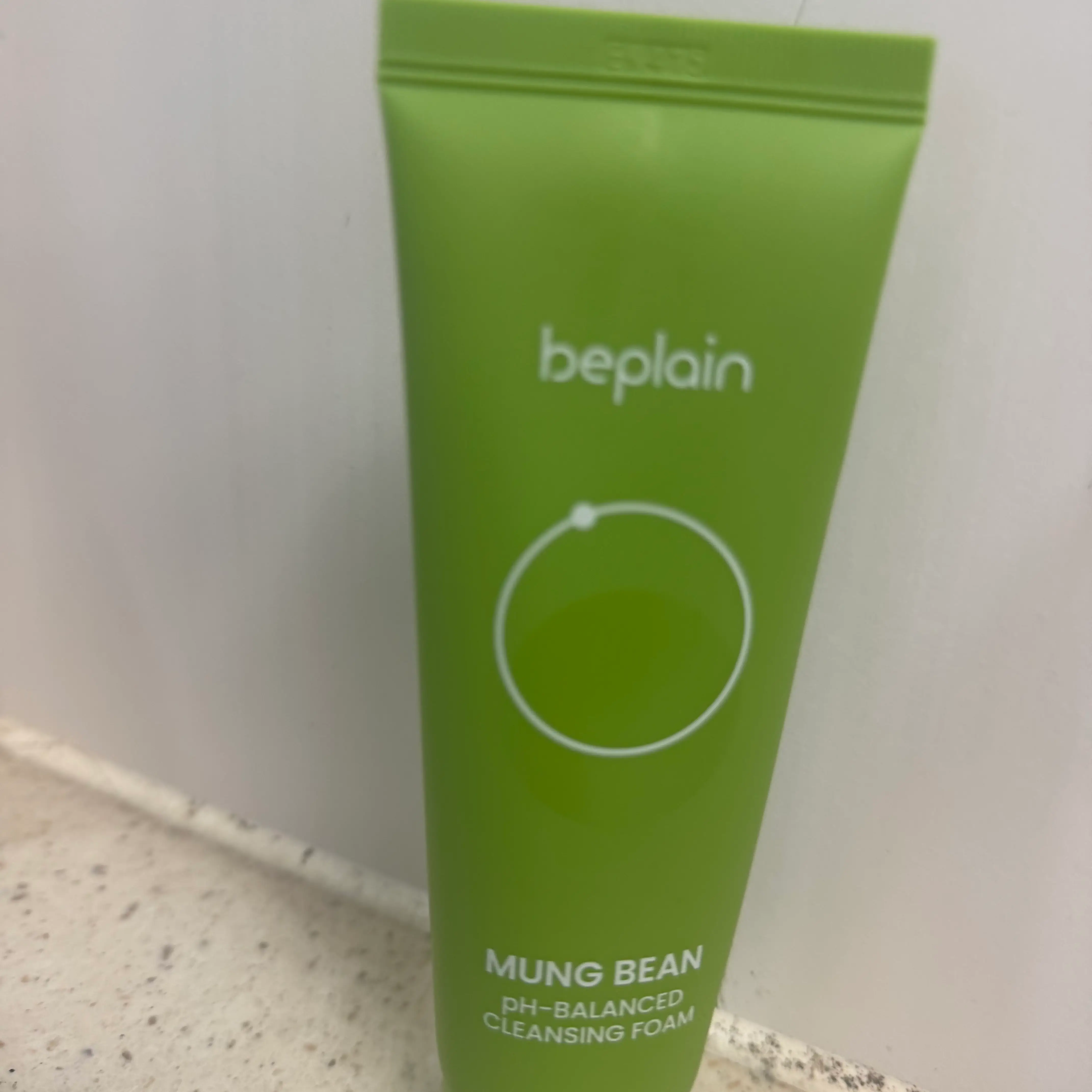 선택된 언니의파우치 리뷰 이미지 - [녹두 약산성 클렌징폼]