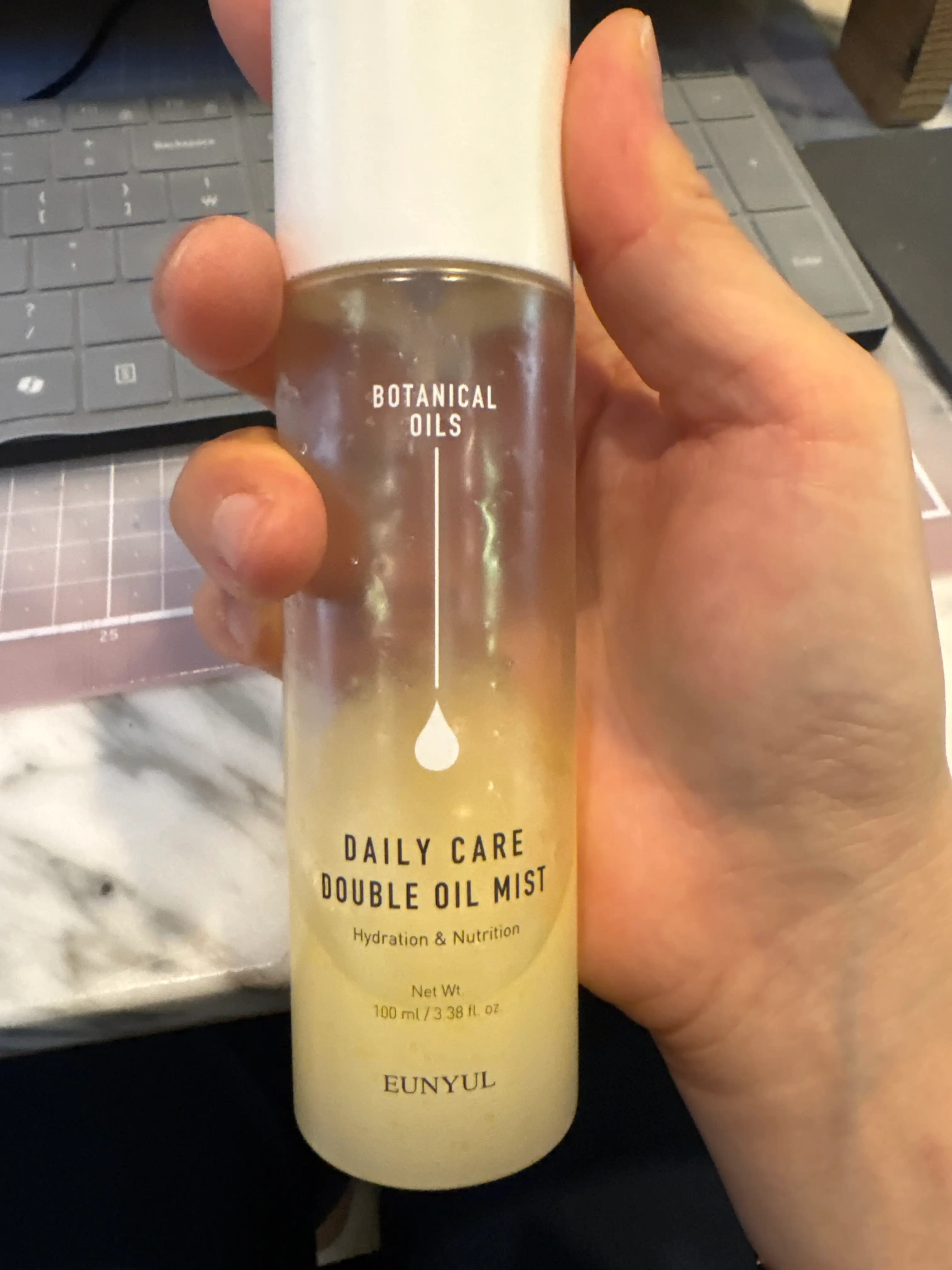 선택된 언니의파우치 리뷰 이미지 - [데일리 케어 더블 오일 미스트]