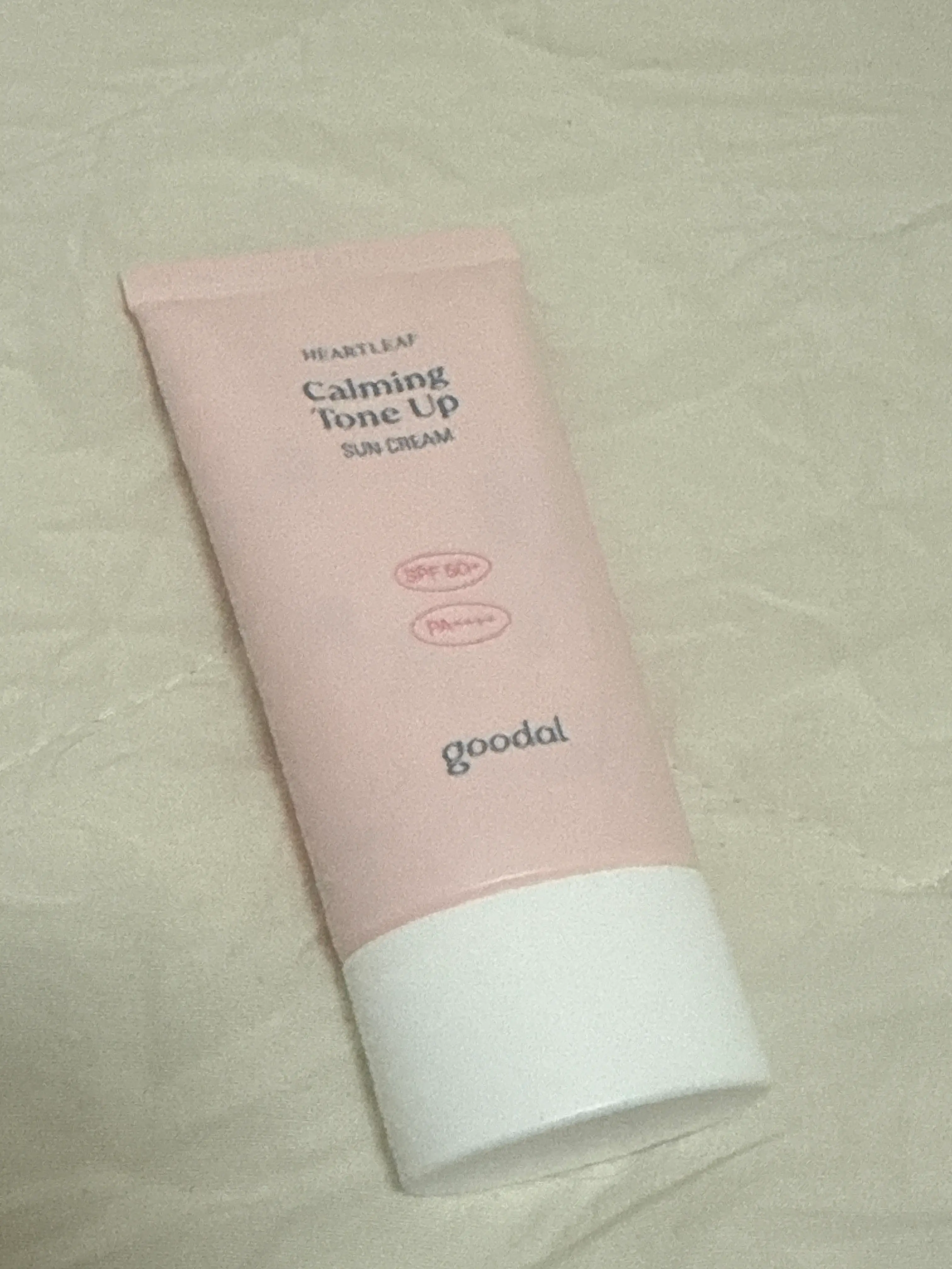 선택된 언니의파우치 리뷰 이미지 - [맑은 어성초 진정 수분 톤업 선크림]