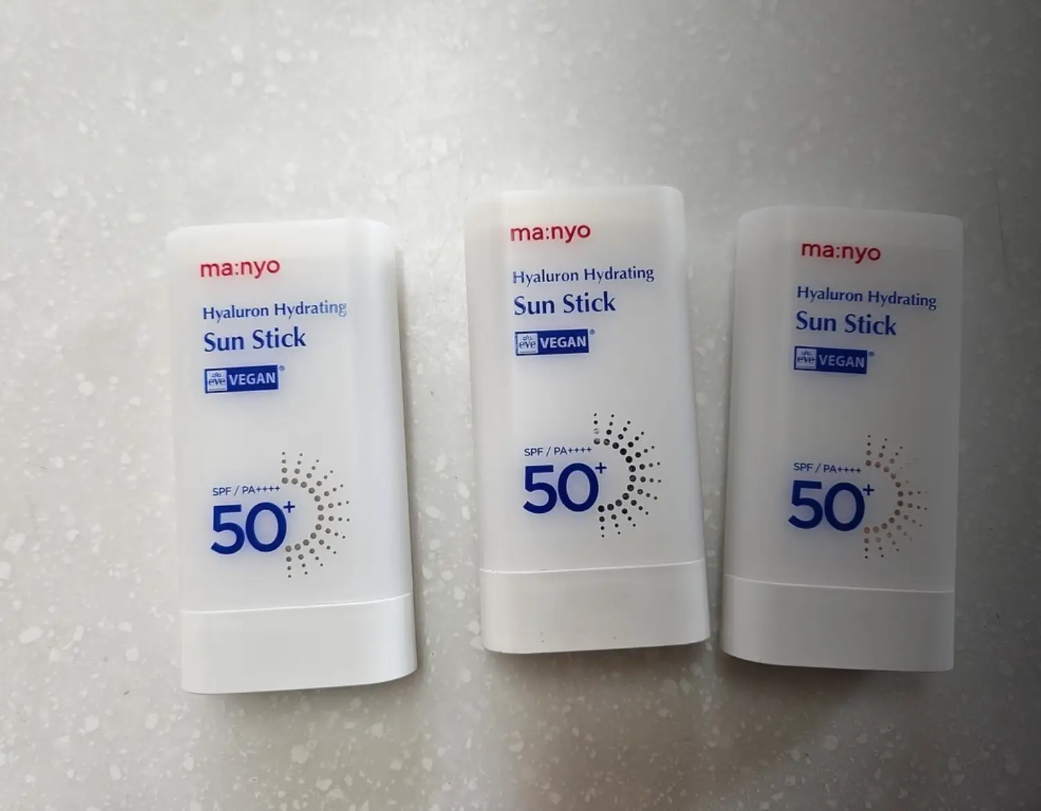 선택된 언니의파우치 리뷰 이미지 - [히알루론 하이드레이팅 선스틱]