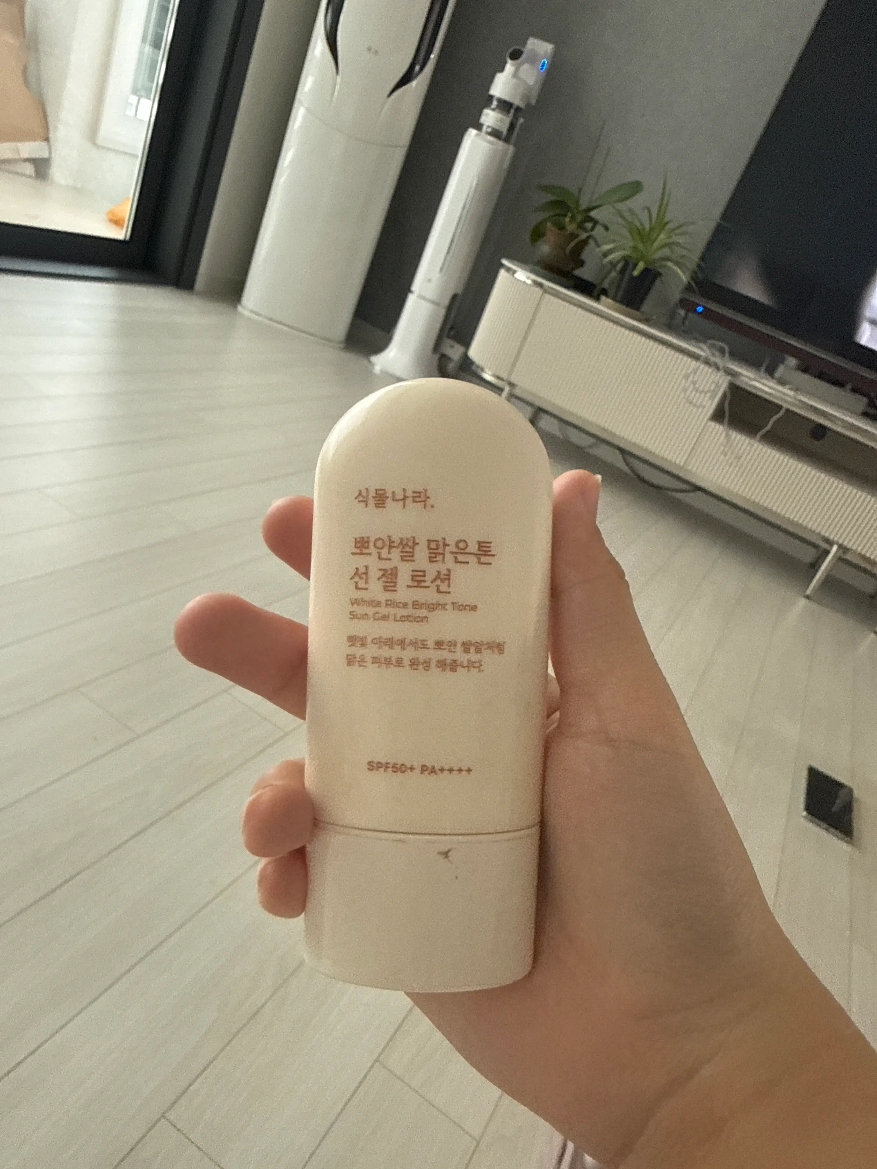 선택된 언니의파우치 리뷰 이미지 - [뽀얀쌀 맑은톤 선젤로션]