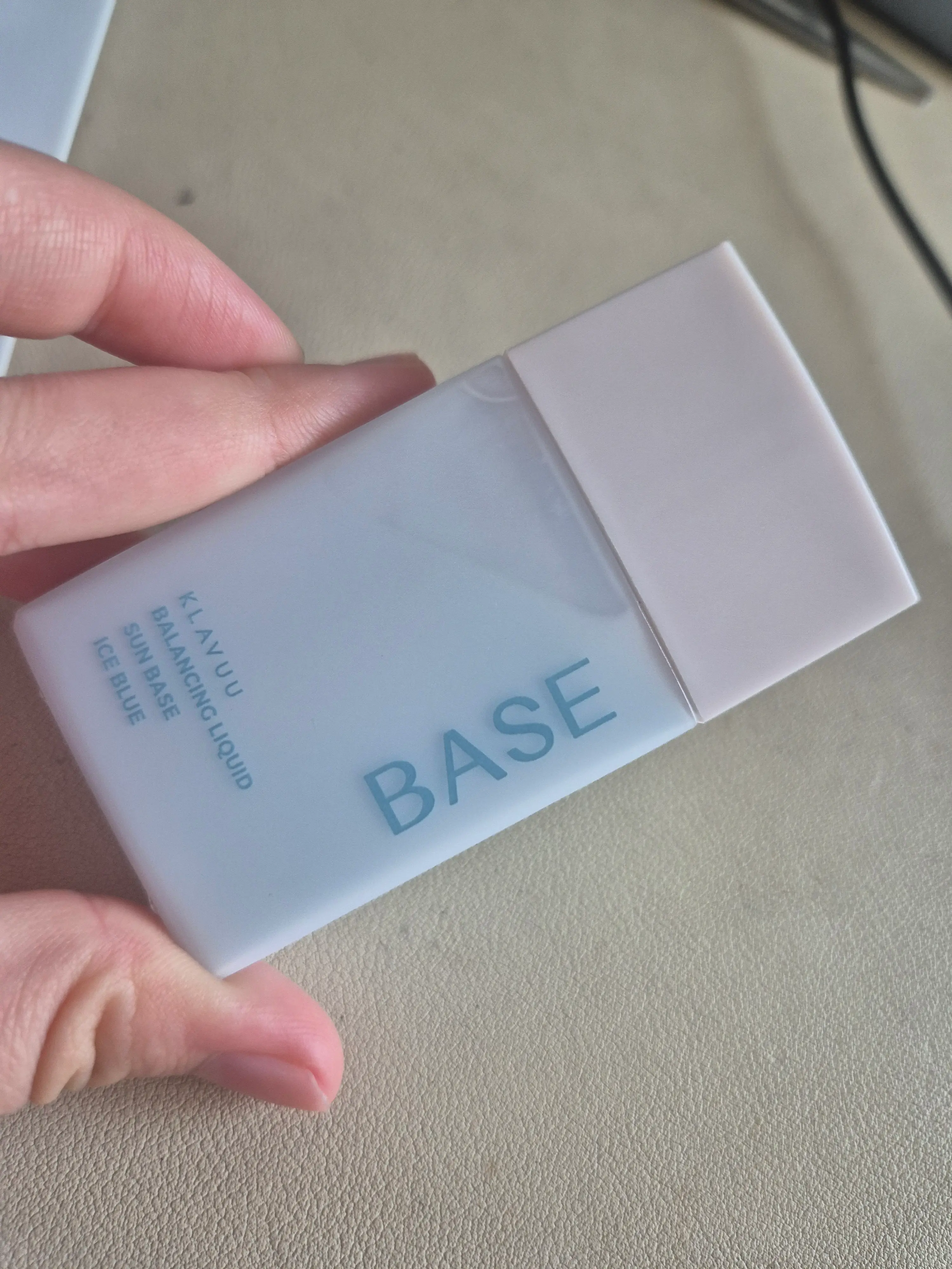 선택된 언니의파우치 리뷰 이미지 - [밸런싱 리퀴드 선베이스 아이스 블루]