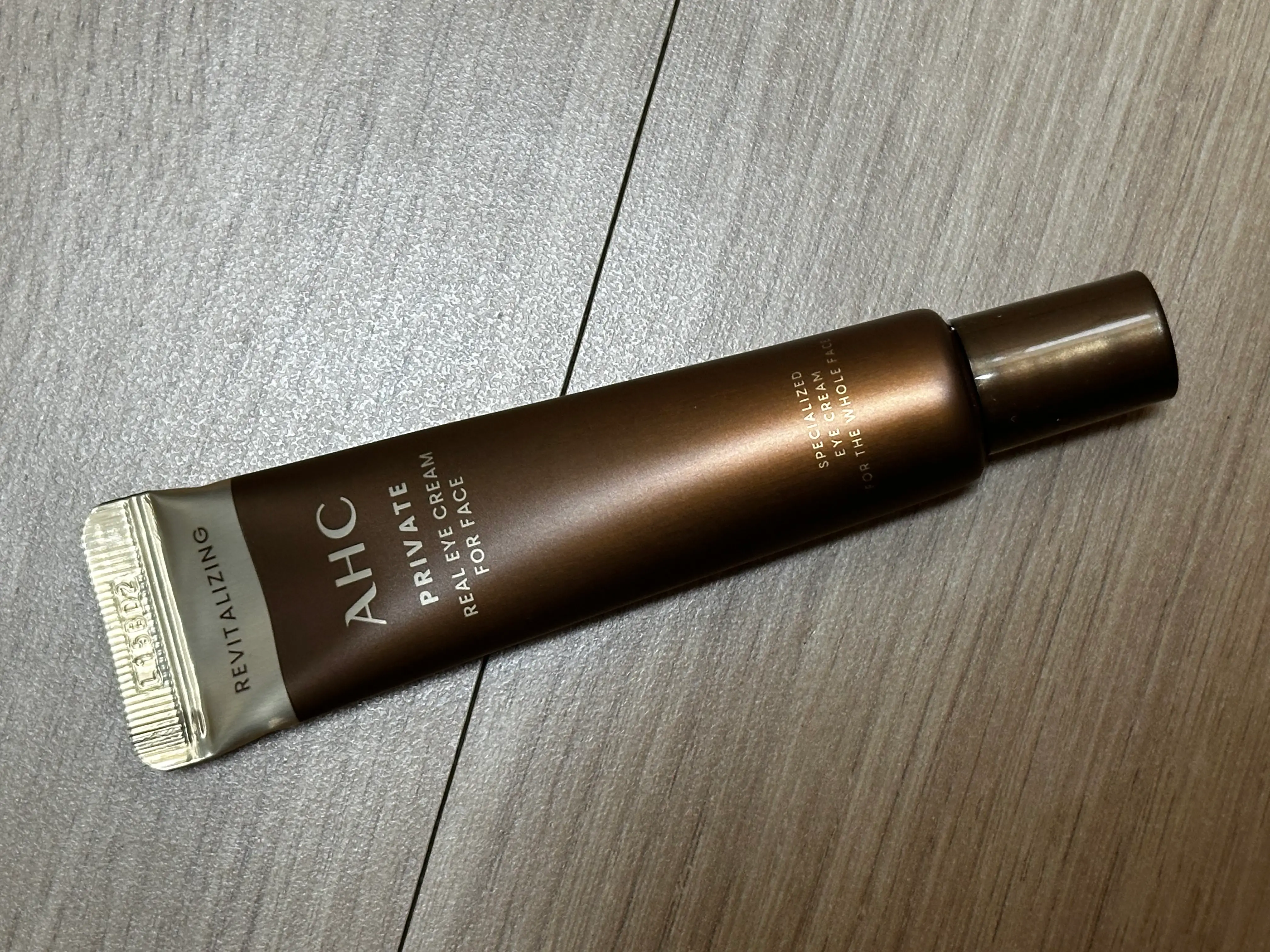 선택된 언니의파우치 리뷰 이미지 - [프라이빗 리얼 아이크림 포 페이스]