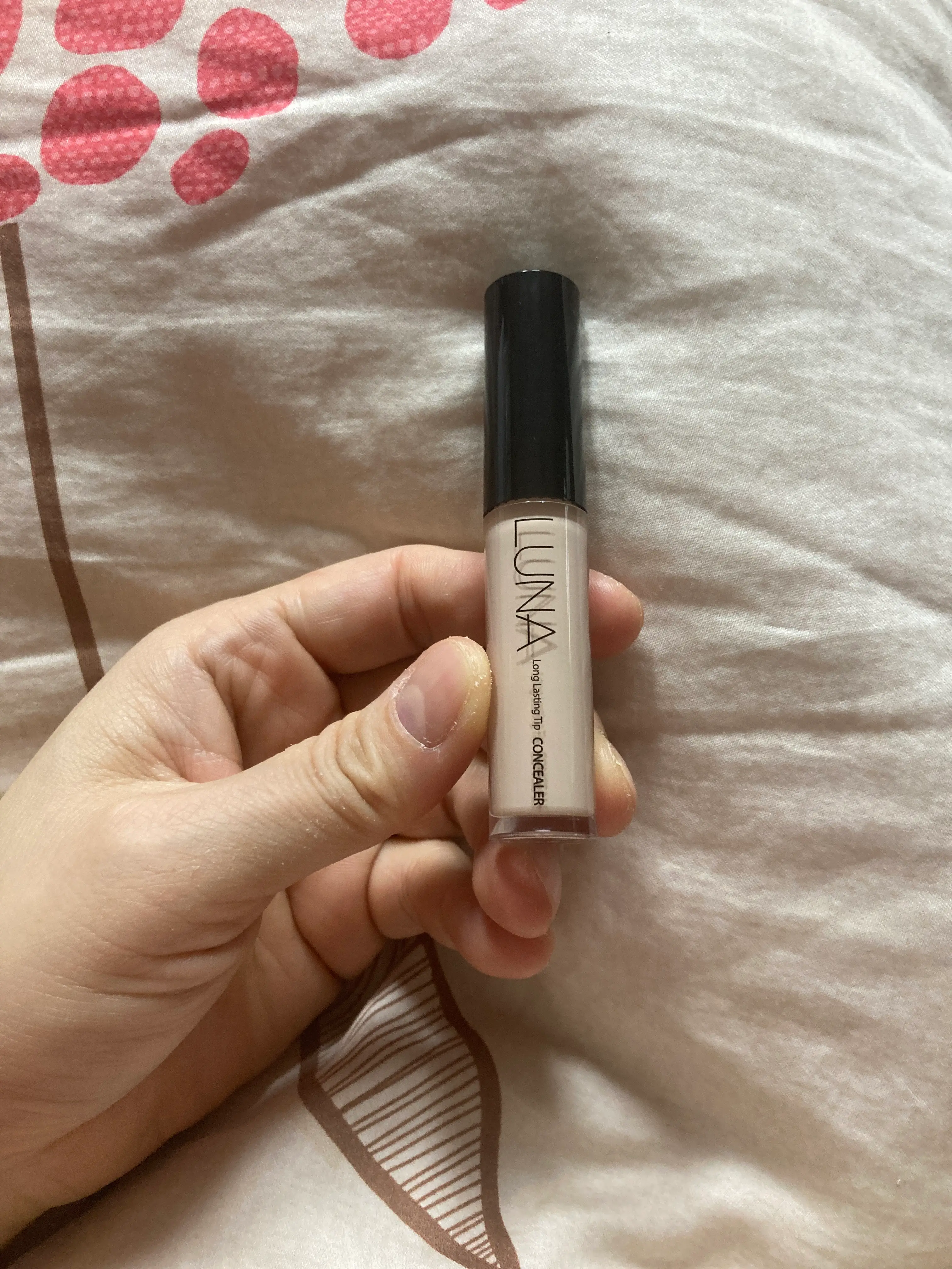 선택된 언니의파우치 리뷰 이미지 - [롱래스팅 팁 컨실러]