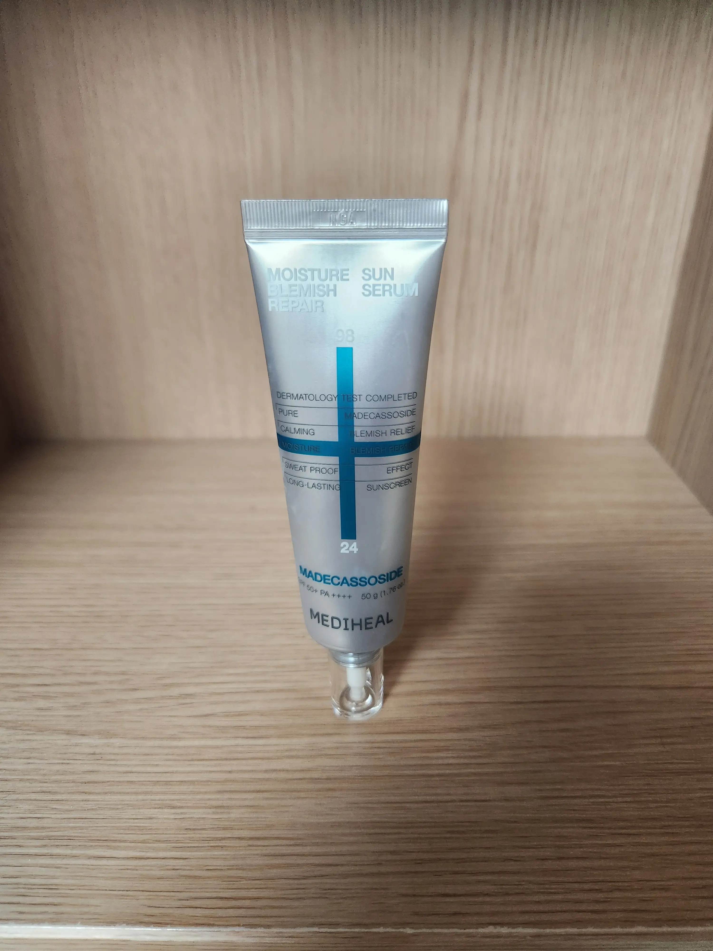 선택된 언니의파우치 리뷰 이미지 - [마데카소사이드 수분 선세럼 흔적 리페어]