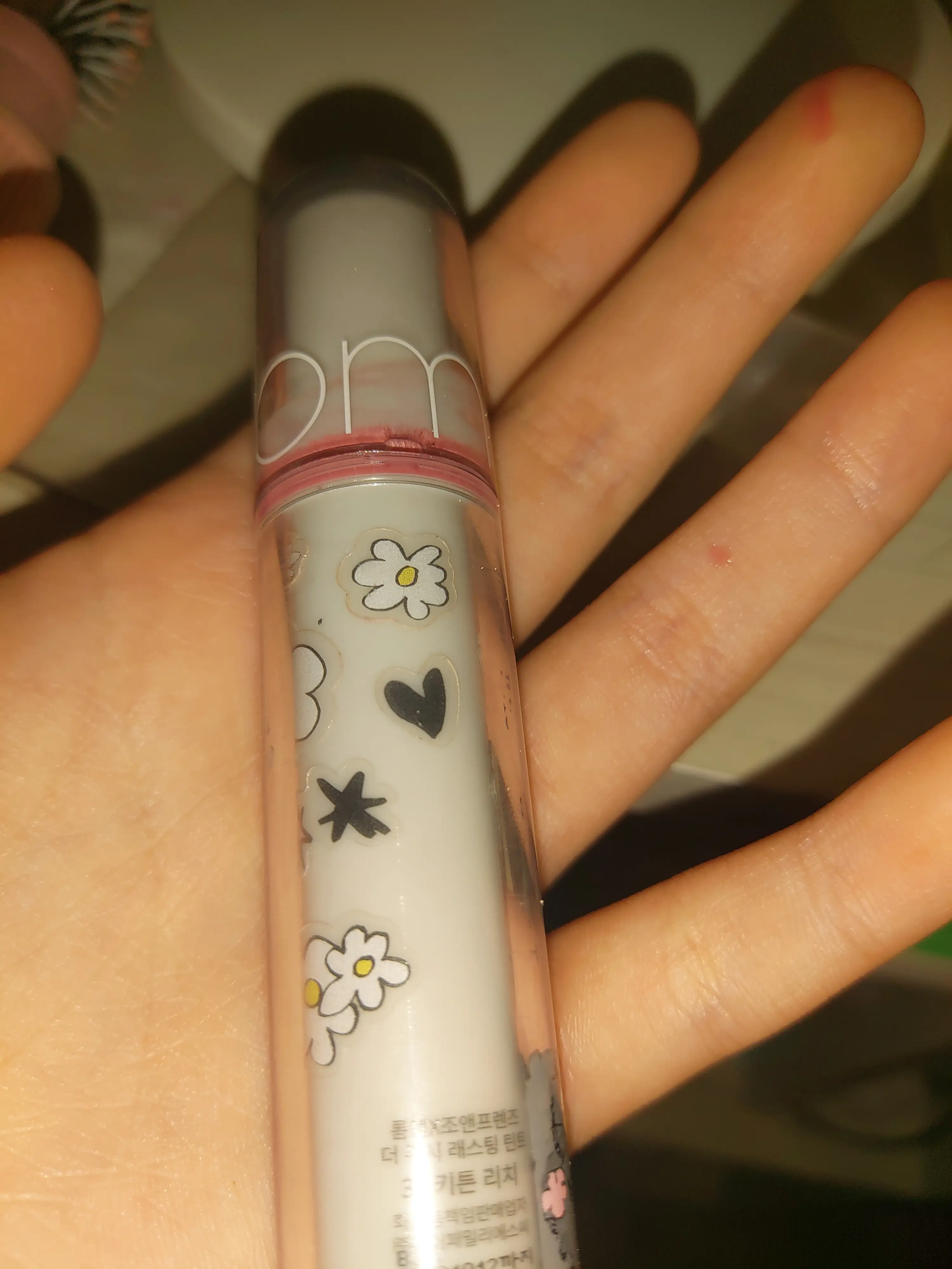 선택된 언니의파우치 리뷰 이미지 - [(롬앤X조앤프렌즈) 더 쥬시 래스팅 틴트]