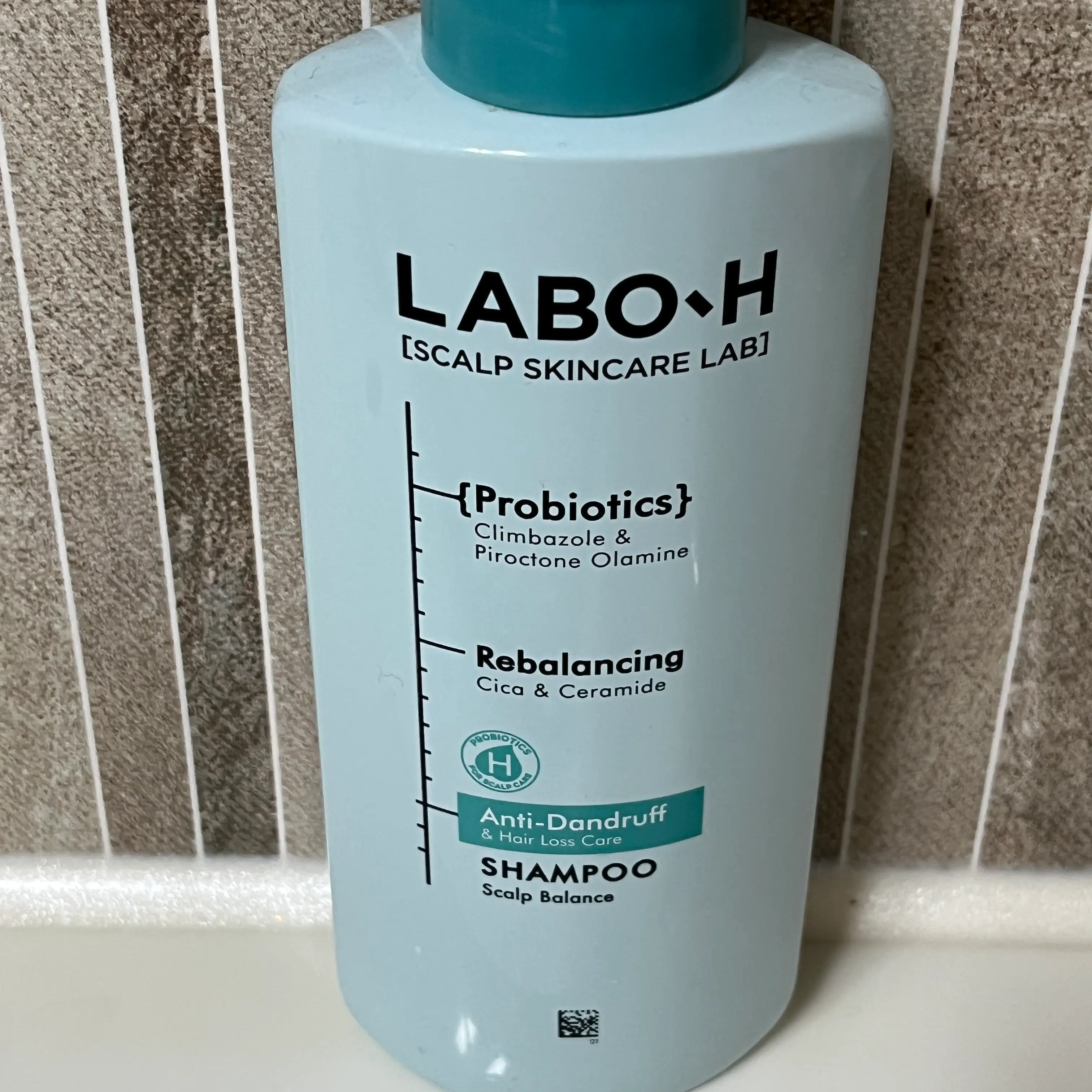 선택된 언니의파우치 리뷰 이미지 - [댄드러프클리닉 샴푸 탈모증상완화]