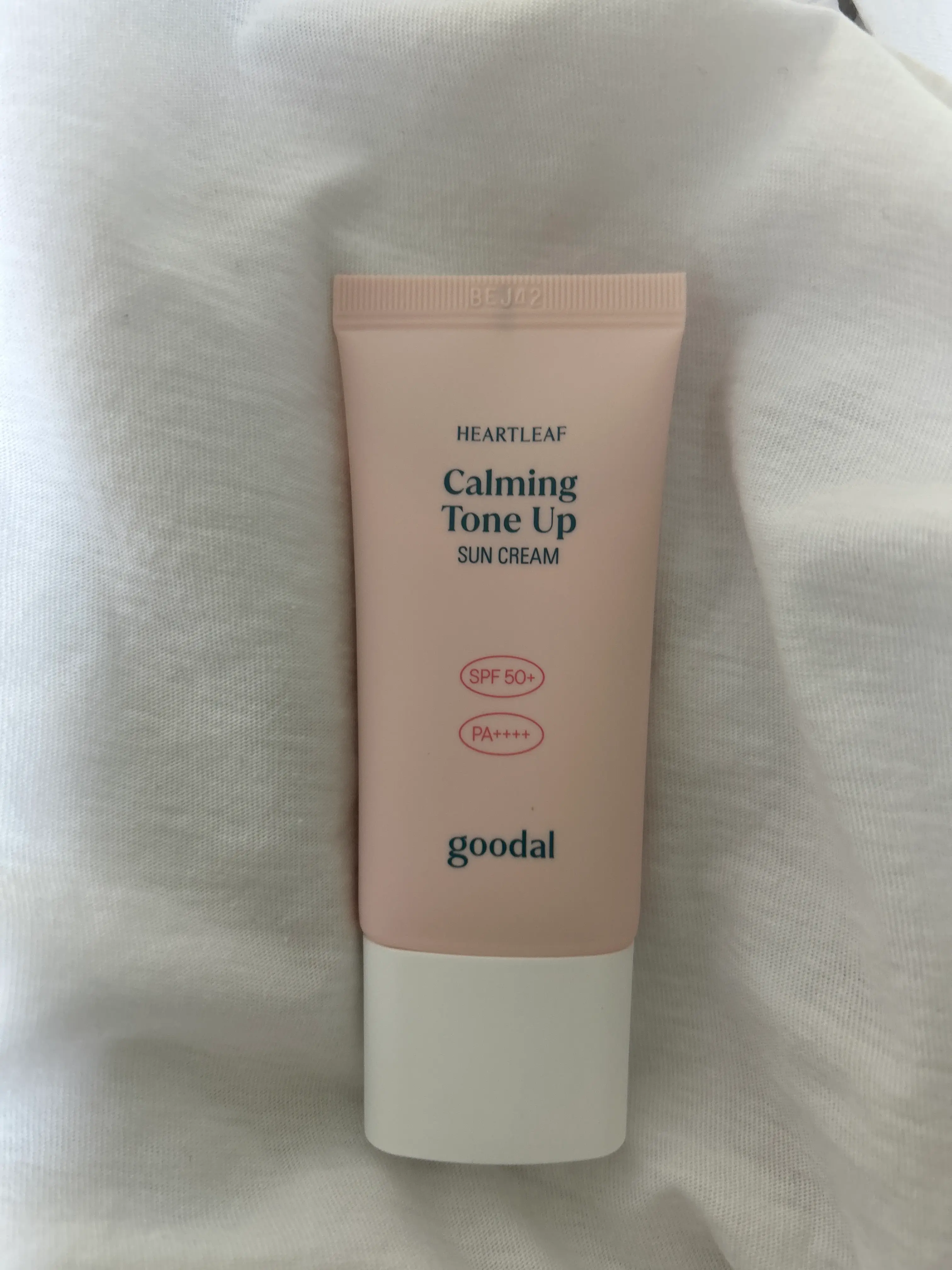 선택된 언니의파우치 리뷰 이미지 - [맑은 어성초 진정 수분 톤업 선크림]