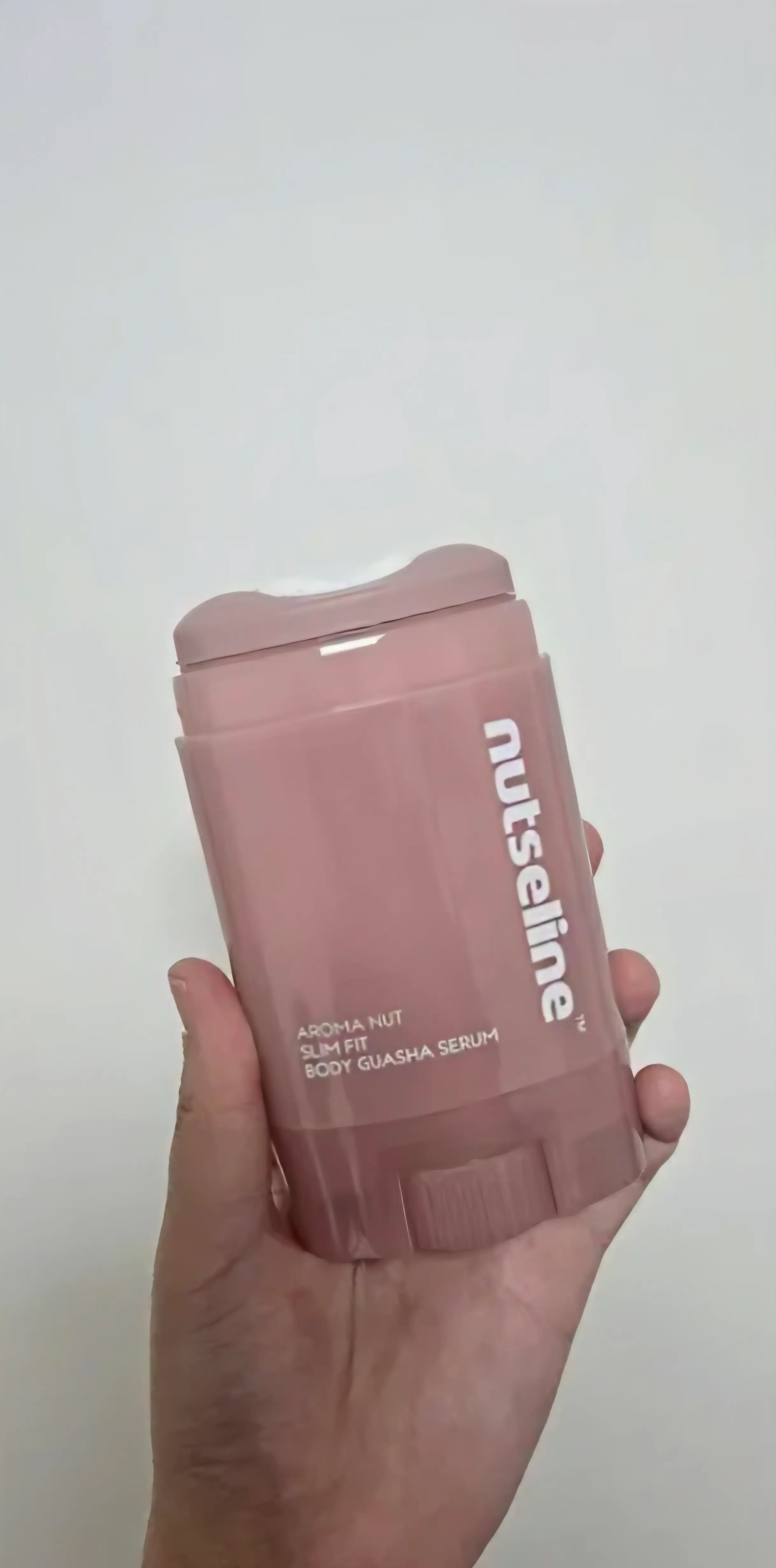 선택된 언니의파우치 리뷰 이미지 - [아로마 넛 슬림핏 바디 괄사 세럼]