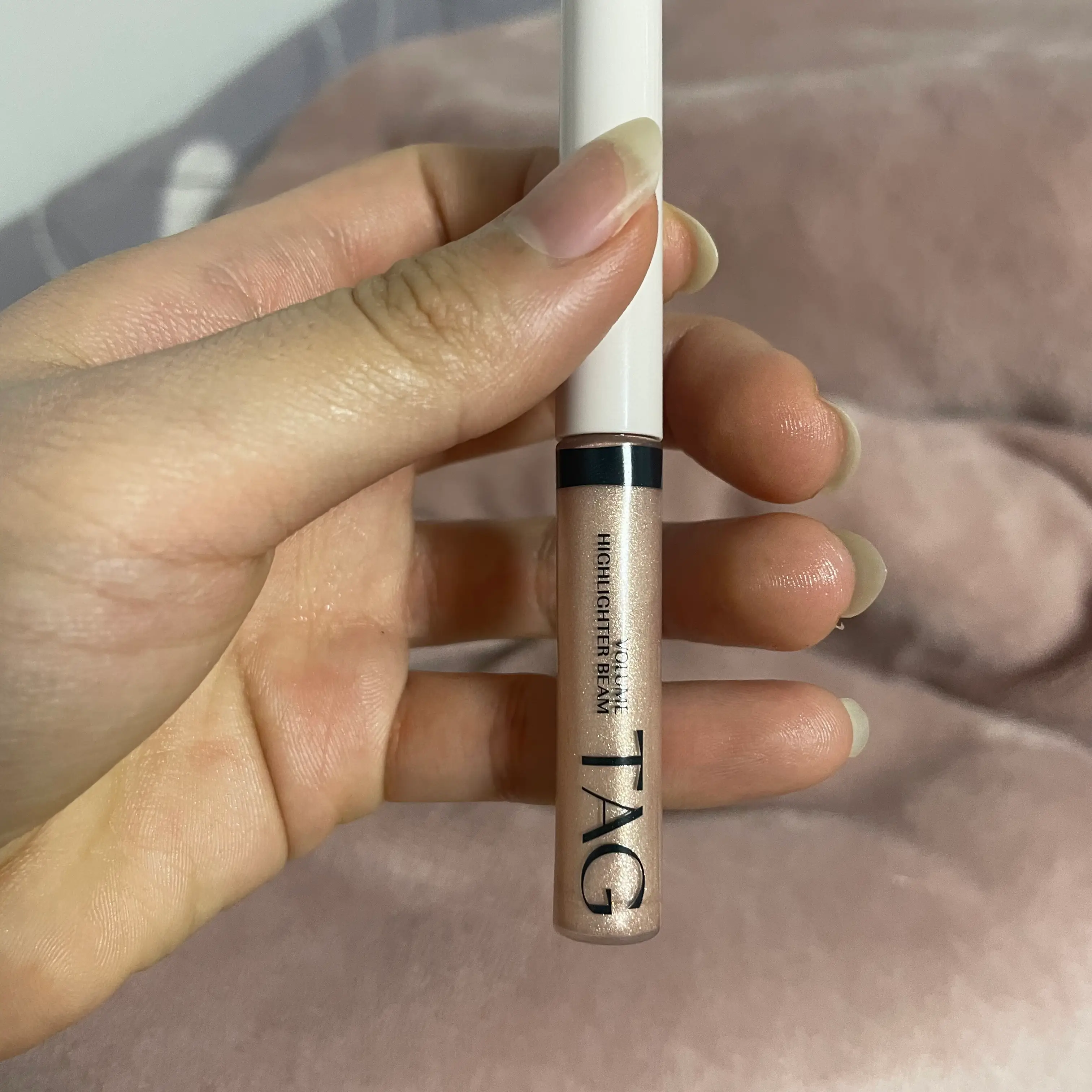 선택된 언니의파우치 리뷰 이미지 - [볼륨 하이라이터 빔]