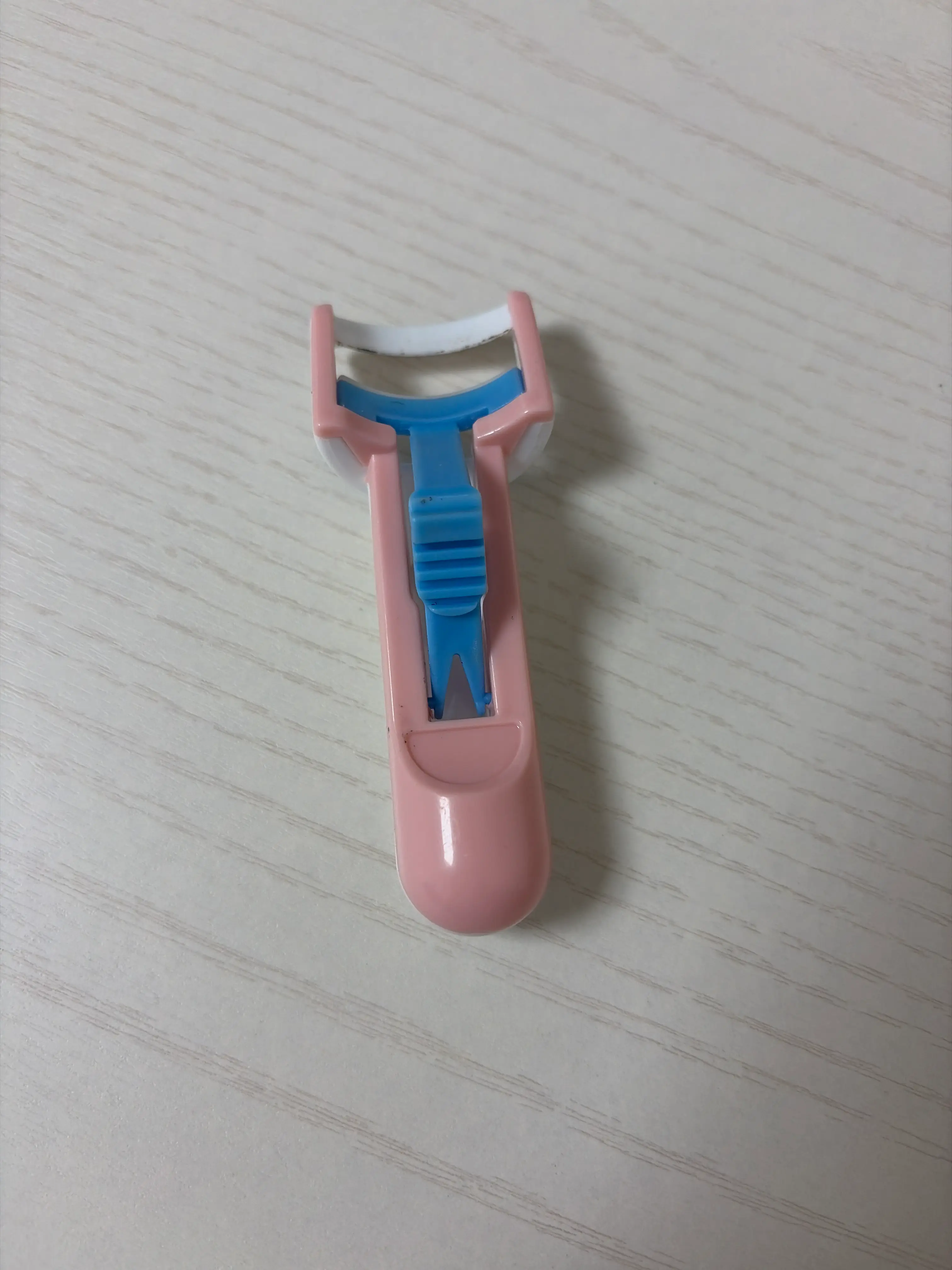 선택된 언니의파우치 리뷰 이미지 - [실속형 뷰러]