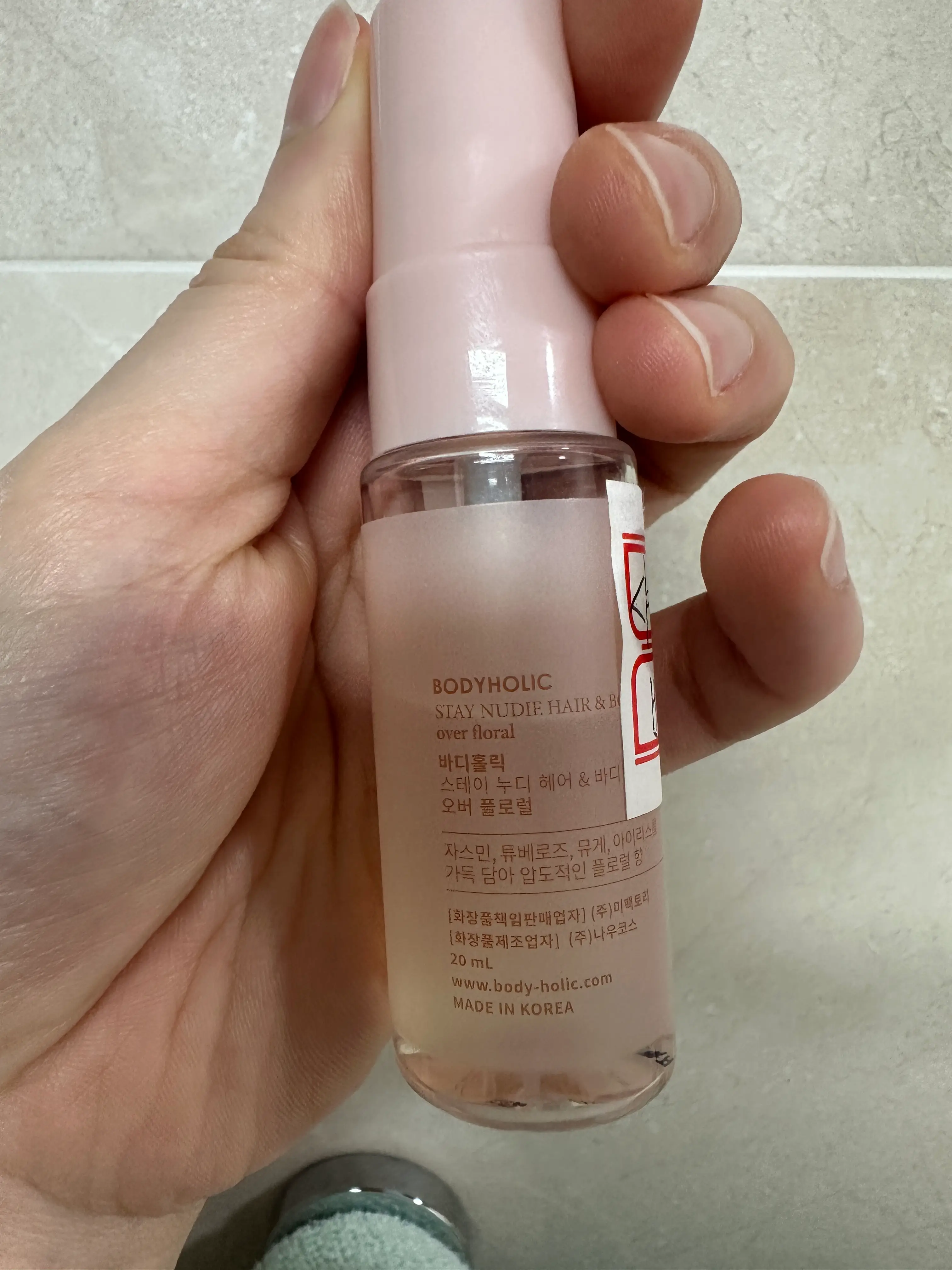 선택된 언니의파우치 리뷰 이미지 - [스테이 누디 헤어 앤 바디 미스트 [오버 플로럴]]