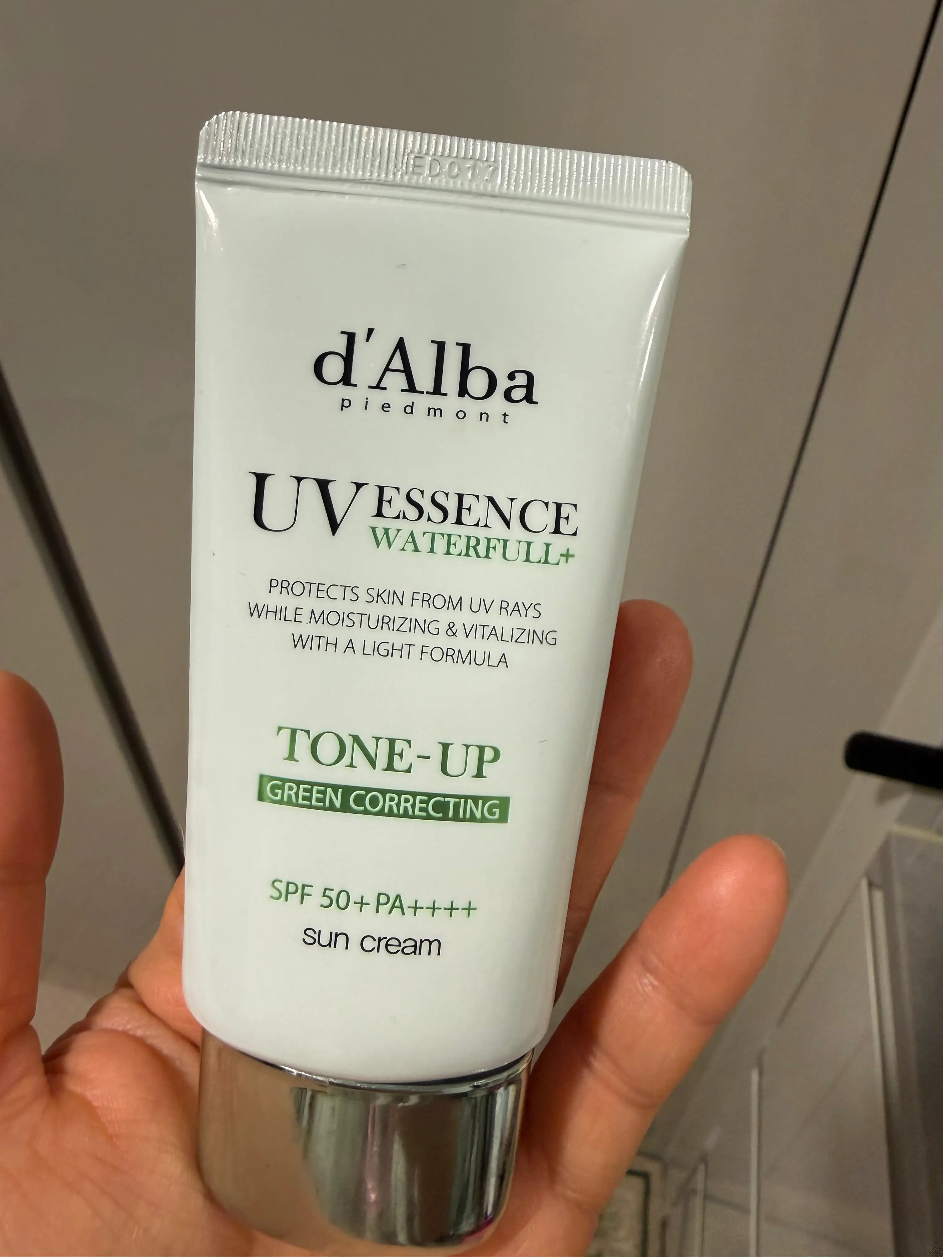 선택된 언니의파우치 리뷰 이미지 - [클린 티트리 리포좀 그린 톤업 선크림]