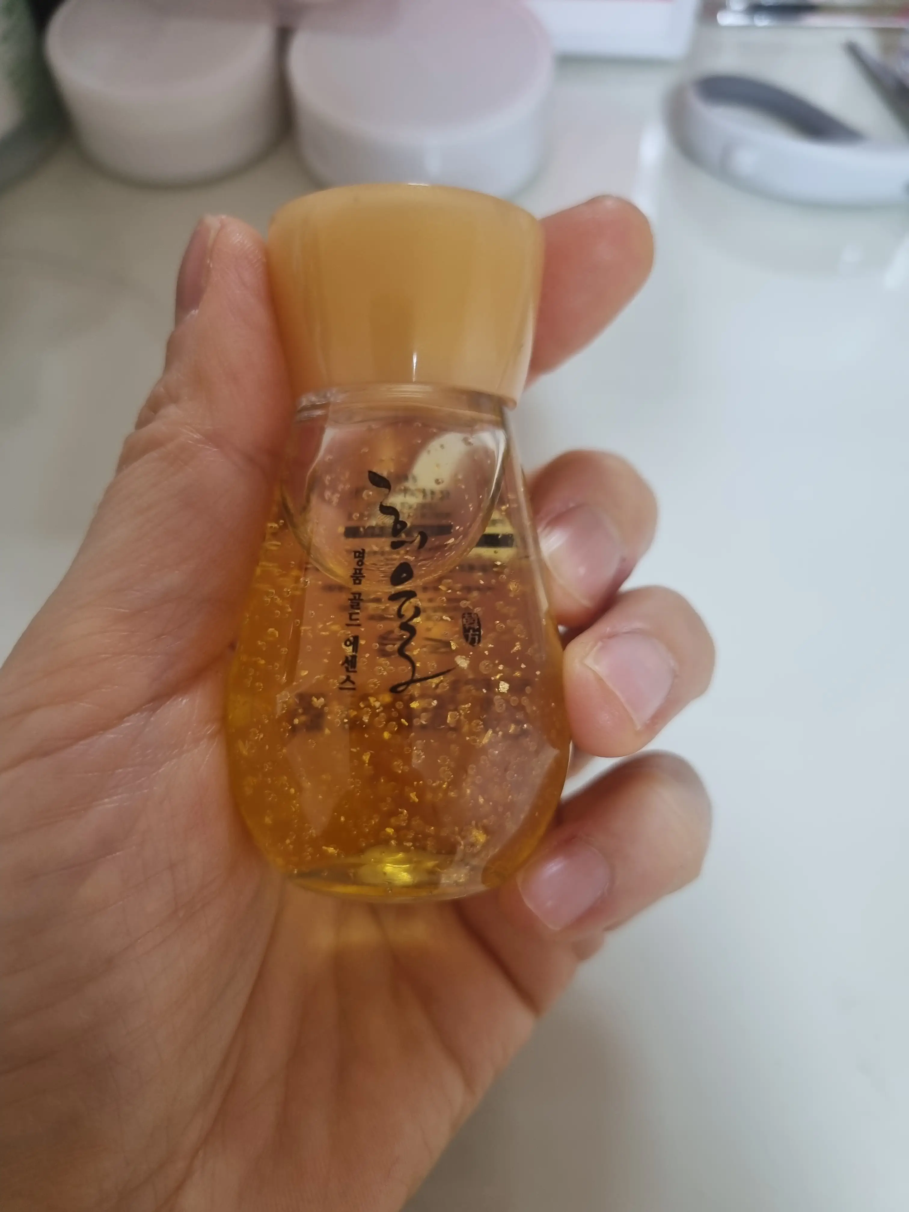 선택된 언니의파우치 리뷰 이미지 - [희율 명품 24K골드 에센스]