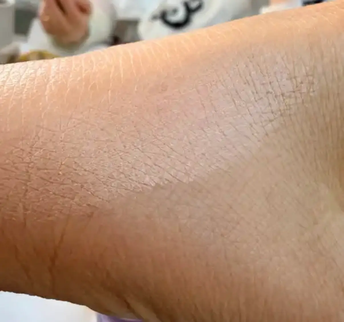 선택된 언니의파우치 리뷰 이미지 - [(뉴 오리지널 샤이닝 드롭스 퍼플 에디션) 에센스 커버 팩트]