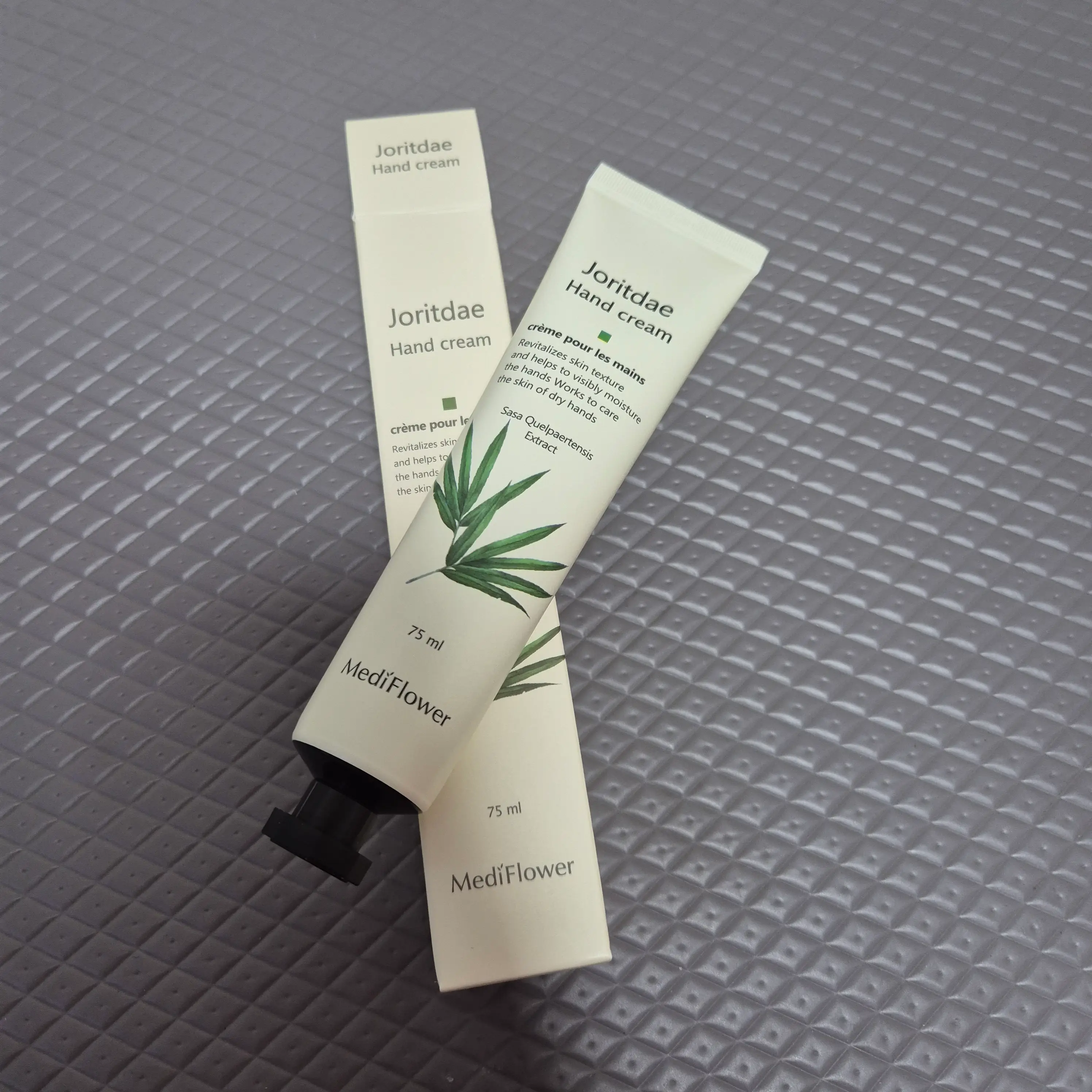 선택된 언니의파우치 리뷰 이미지 - [보니타 가든 조릿대 핸드크림]