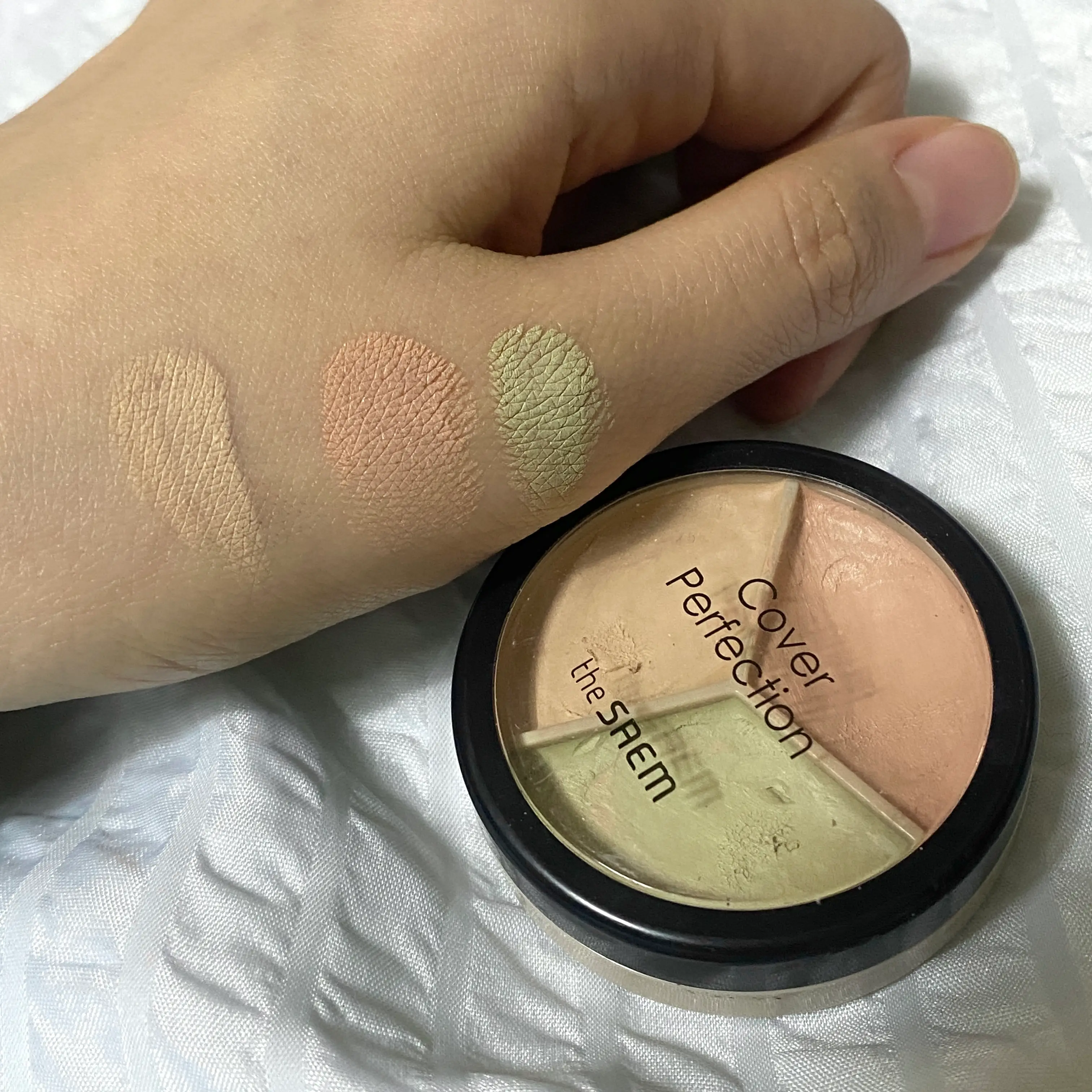 선택된 언니의파우치 리뷰 이미지 - [커버 퍼펙션 트리플 팟 컨실러]