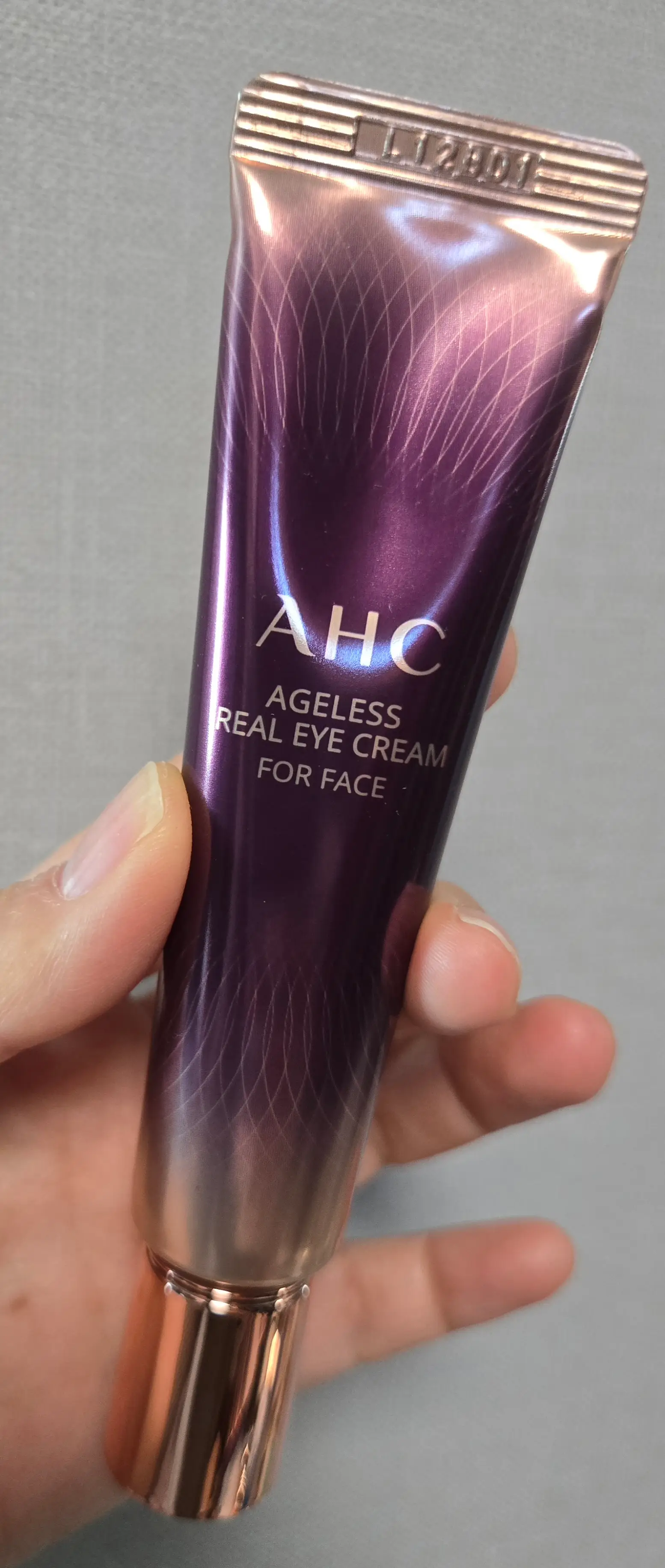 선택된 언니의파우치 리뷰 이미지 - [AHC 에이지리스 리얼 아이크림 포페이스]