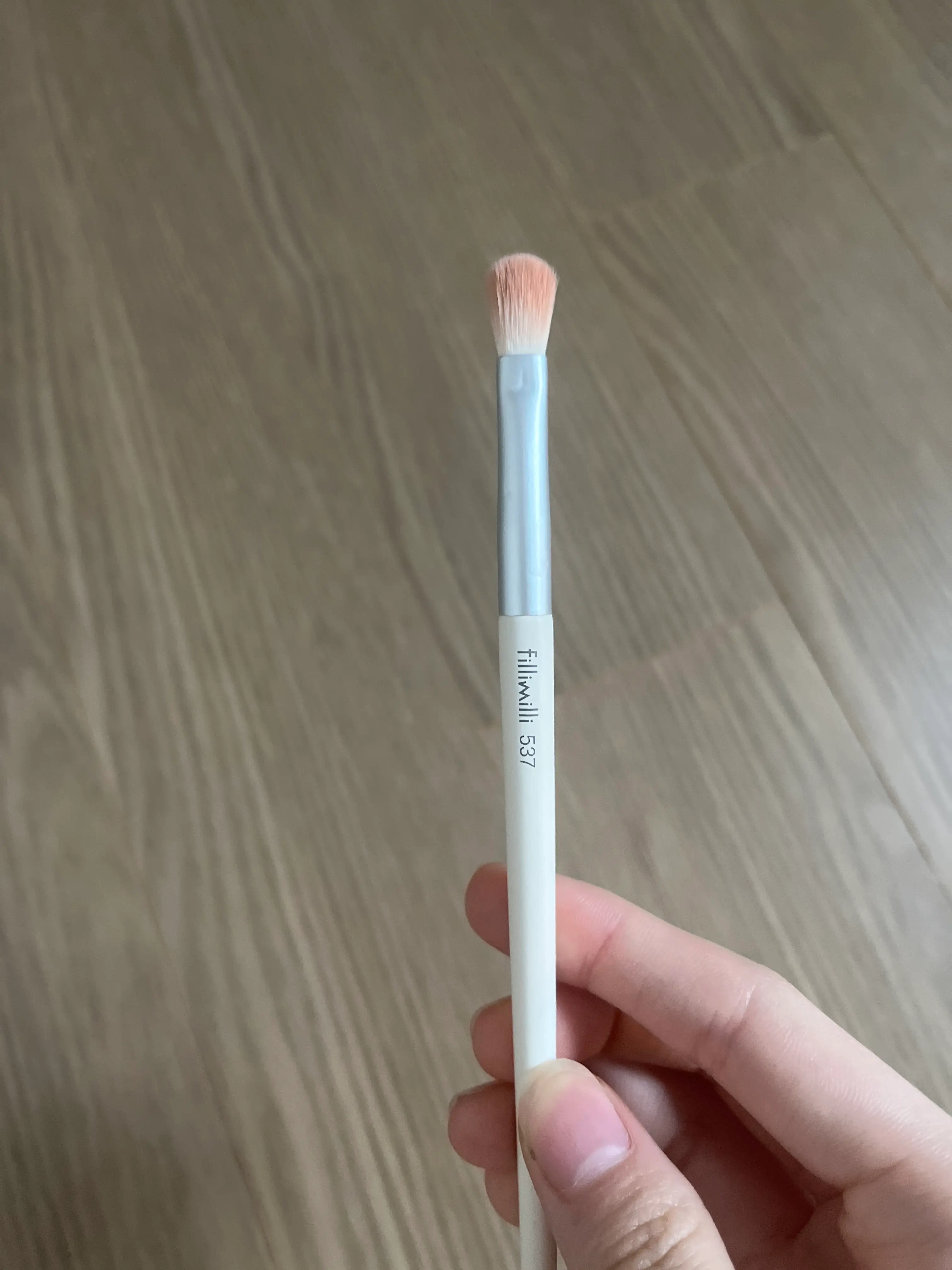 선택된 언니의파우치 리뷰 이미지 - [베이스 블렌딩 아이섀도우 브러시 537]