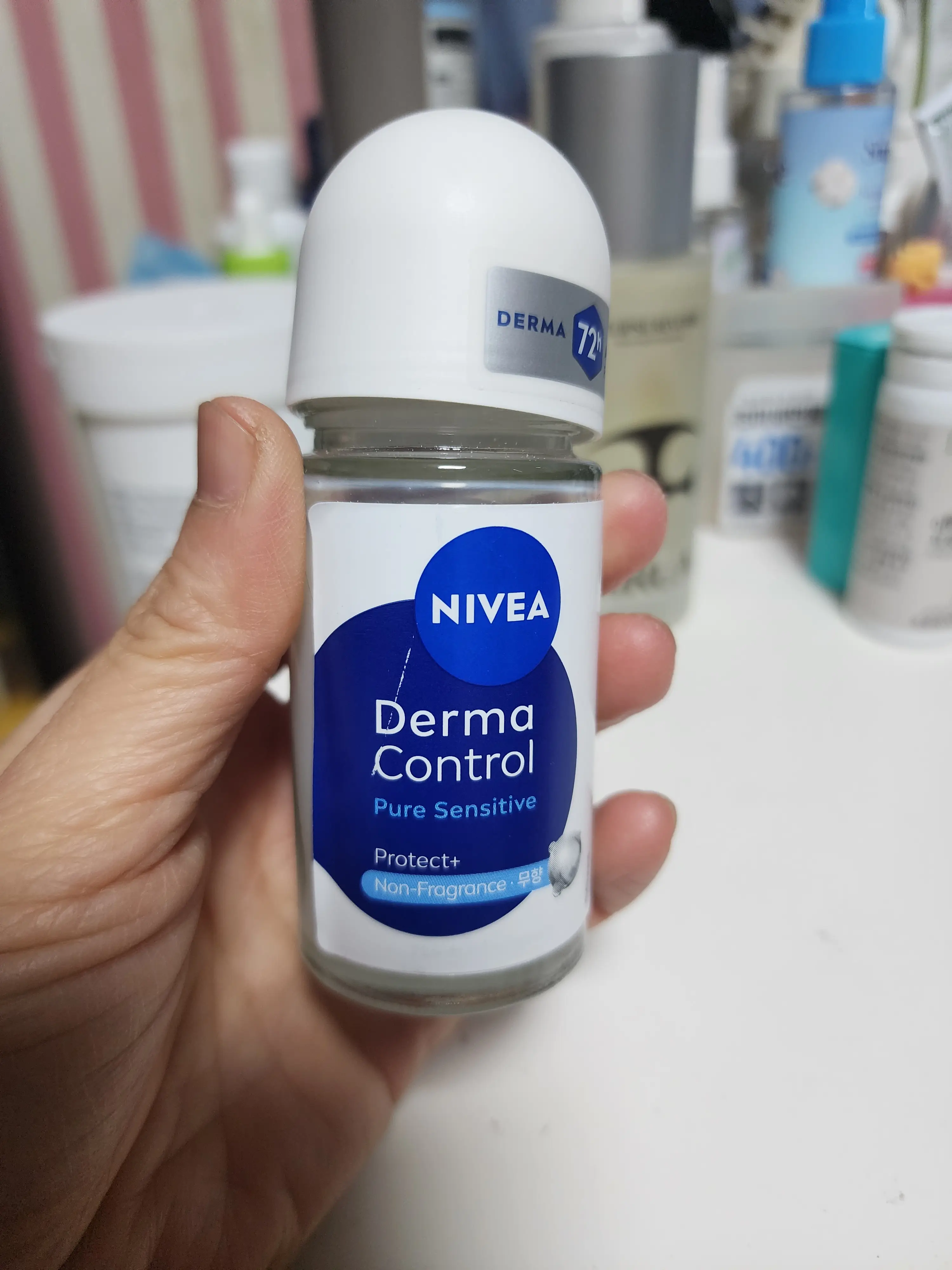 선택된 언니의파우치 리뷰 이미지 - [데오드란트 롤온 더마 컨트롤 퓨어 센서티브]