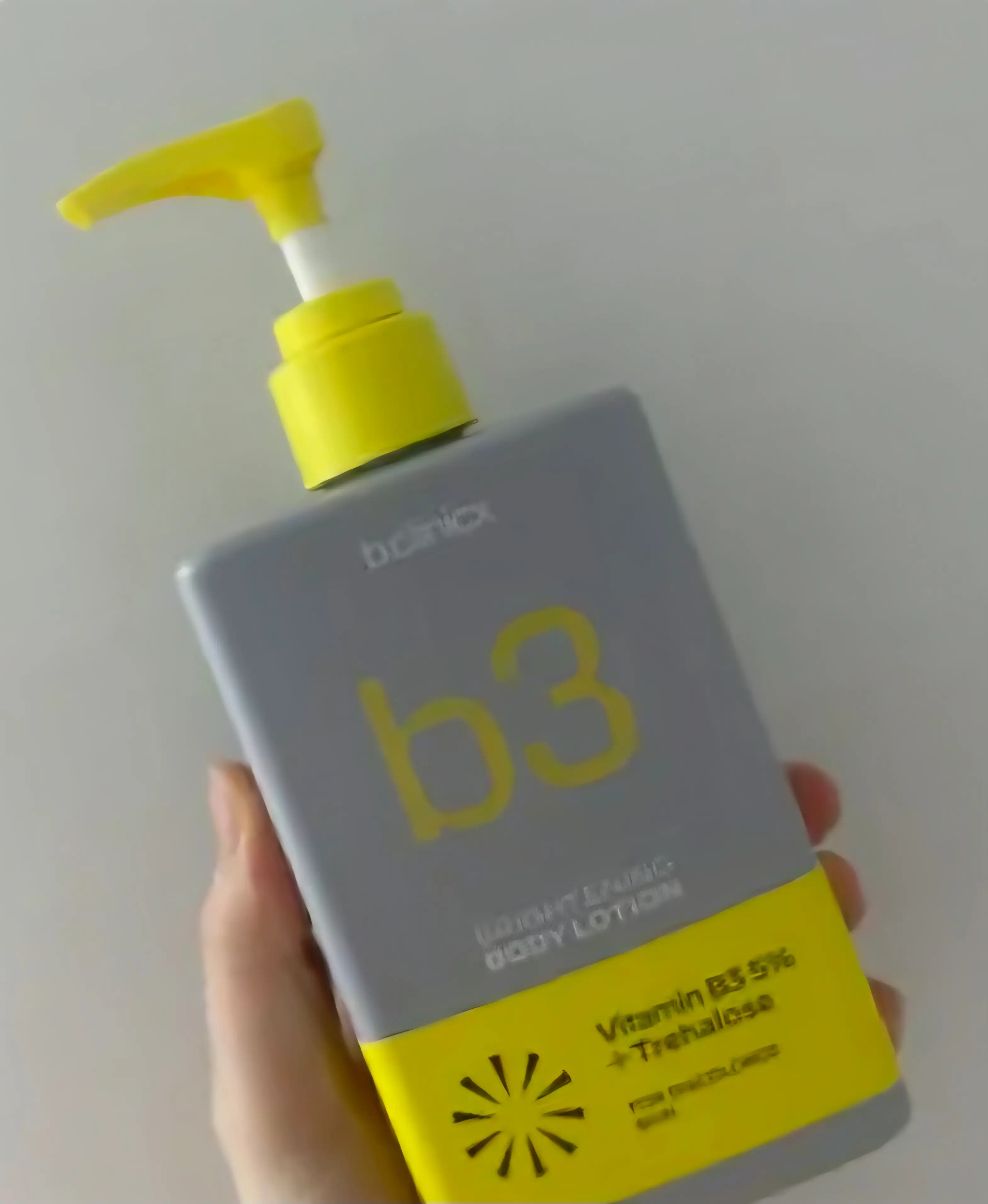 선택된 언니의파우치 리뷰 이미지 - [나이아신아마이드 5프로 브라이트닝 턴온 바디로션 ]