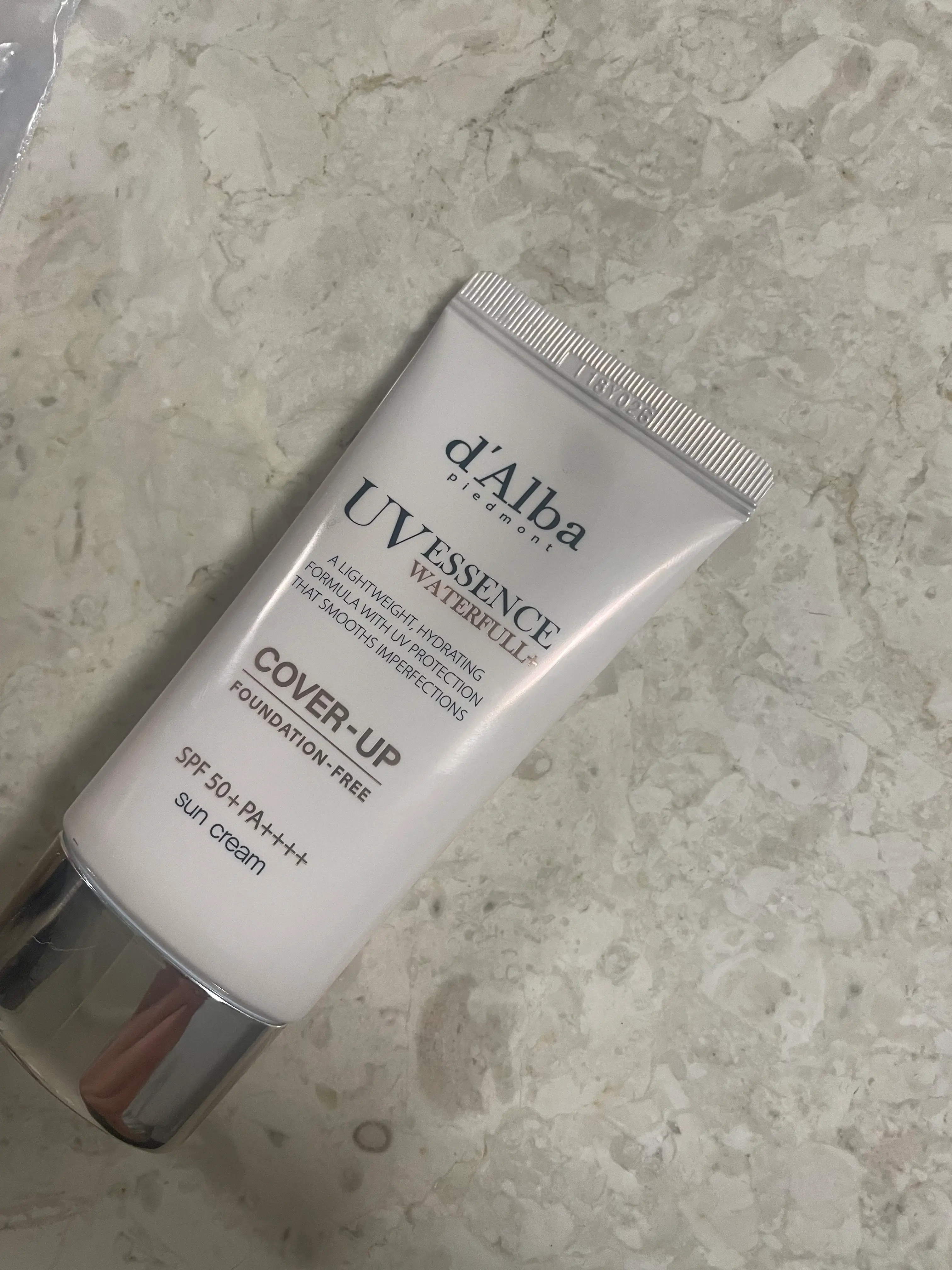 선택된 언니의파우치 리뷰 이미지 - [워터풀 톤업 선크림 커버 베이지]