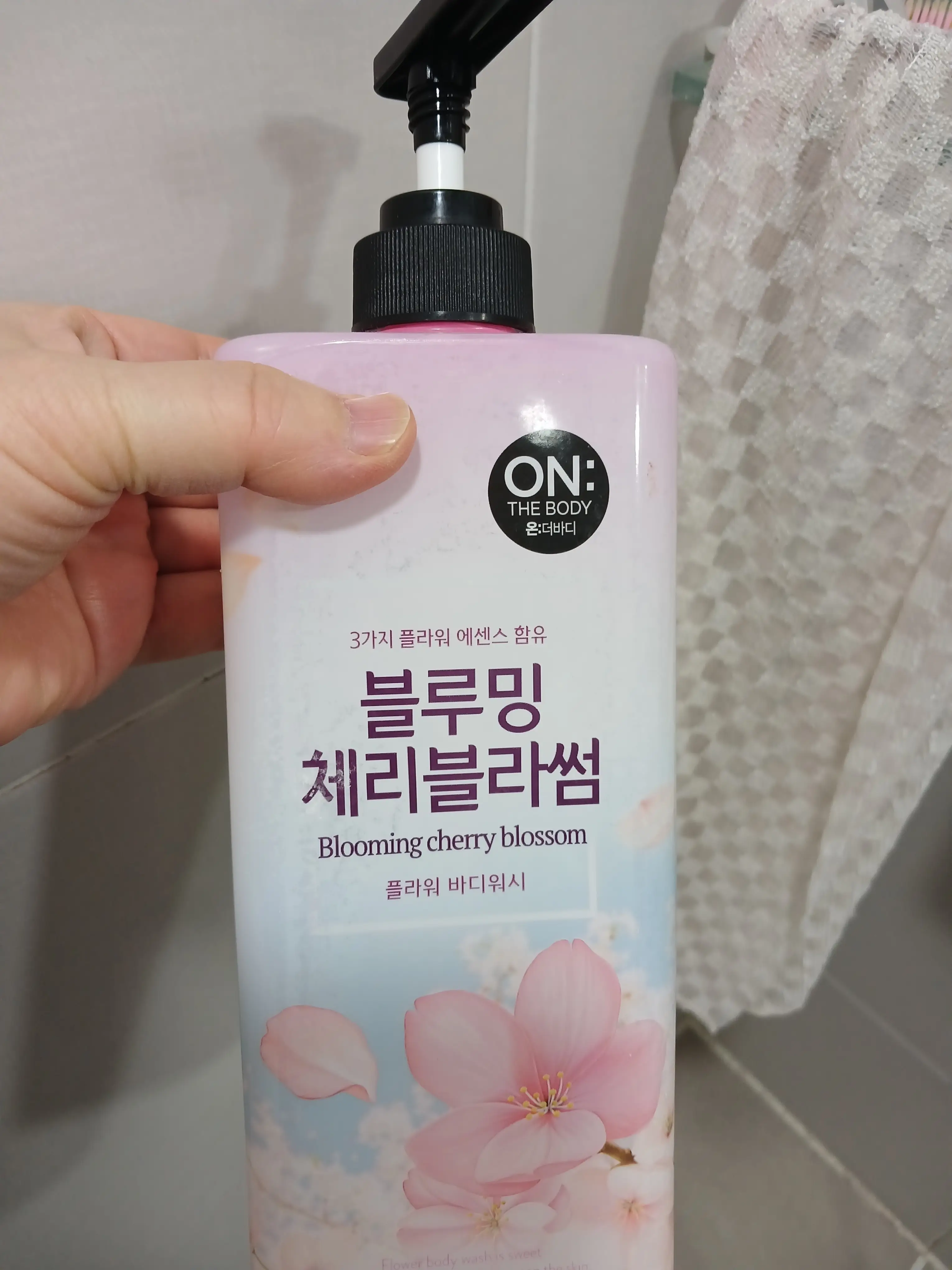 선택된 언니의파우치 리뷰 이미지 - [블루밍 바디 워시 [체리블라썸]]