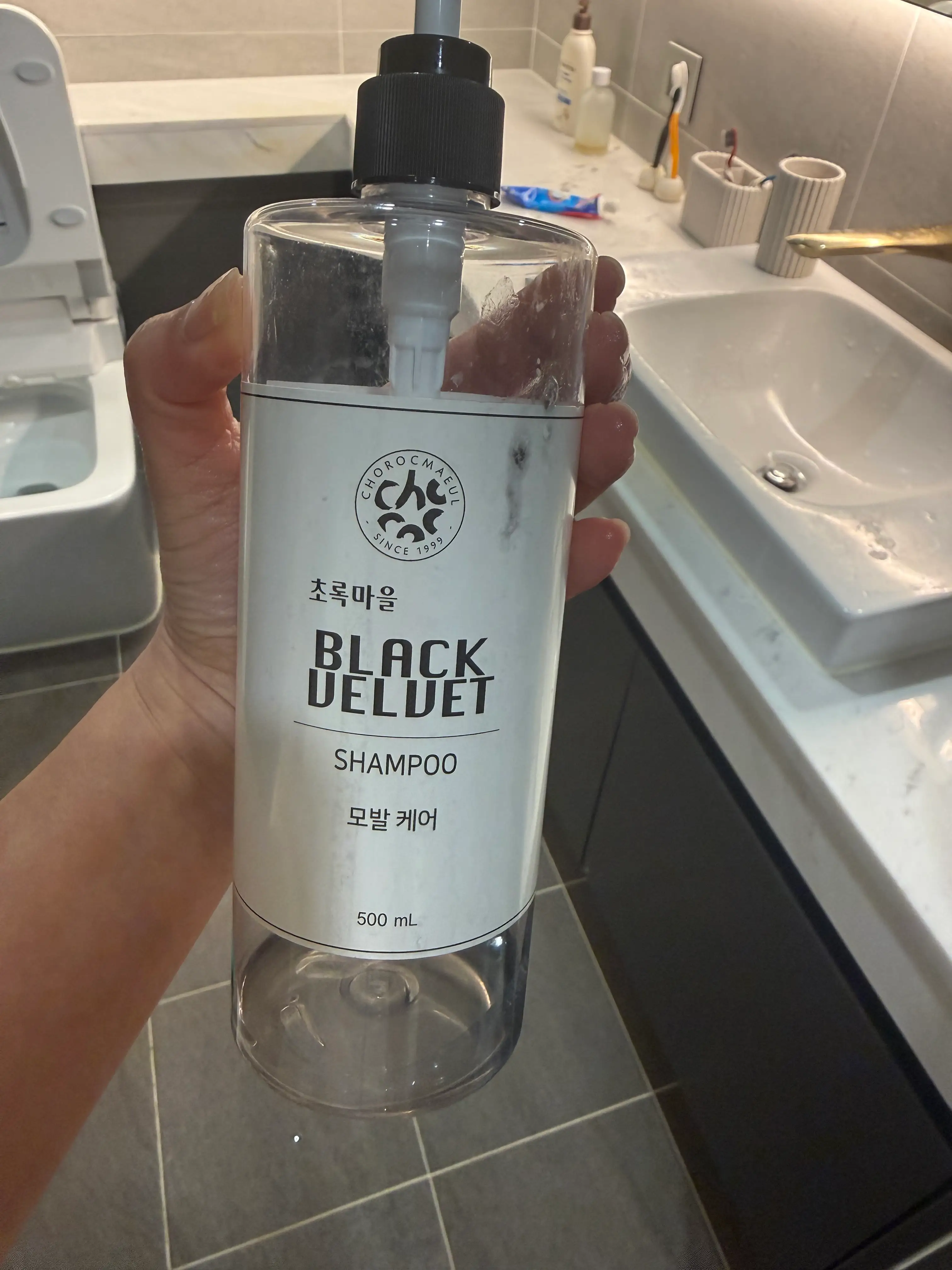 선택된 언니의파우치 리뷰 이미지 - [블랙 벨벳 샴푸]