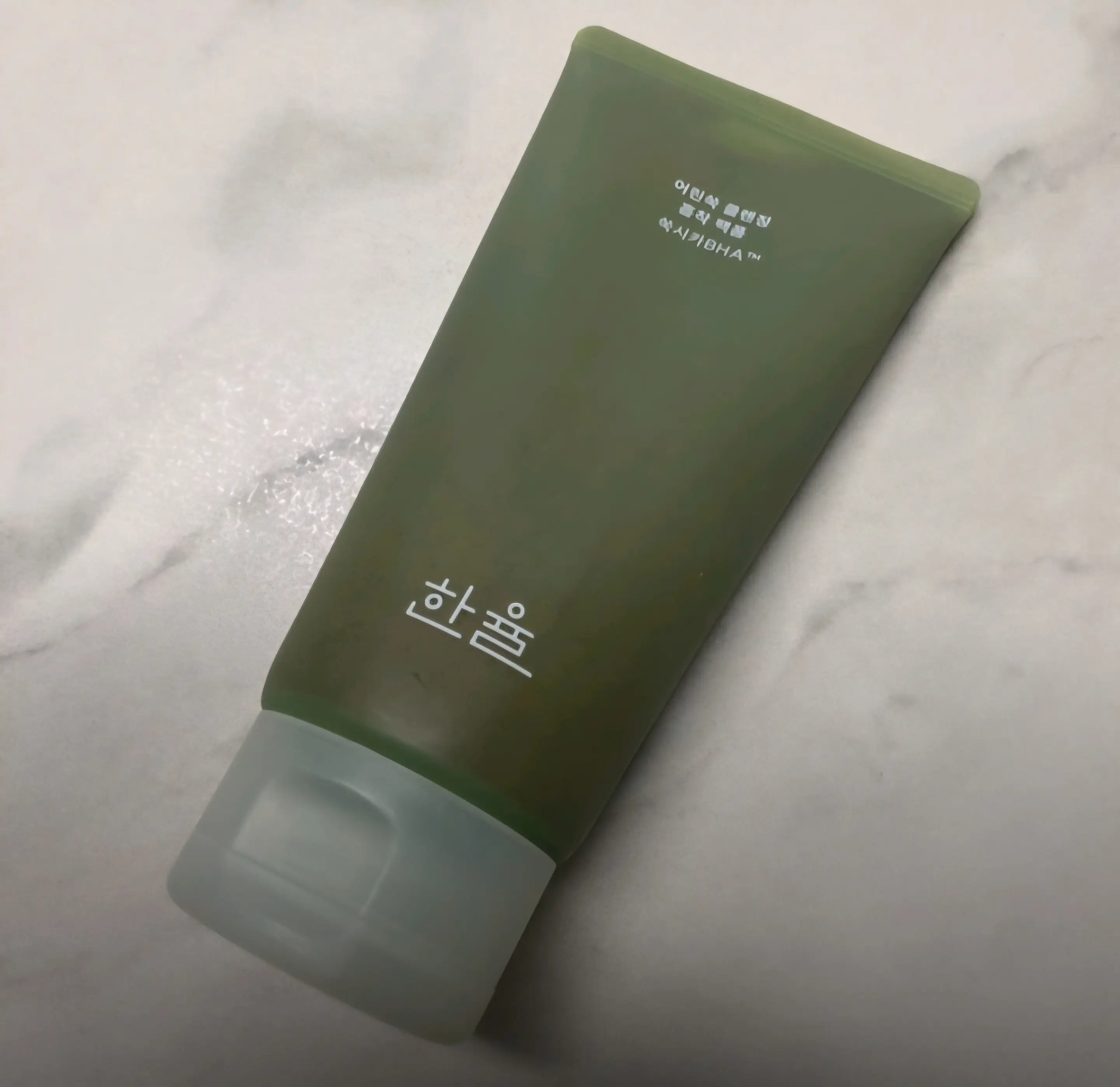 선택된 언니의파우치 리뷰 이미지 - [어린쑥 클렌징 흡착 팩폼]