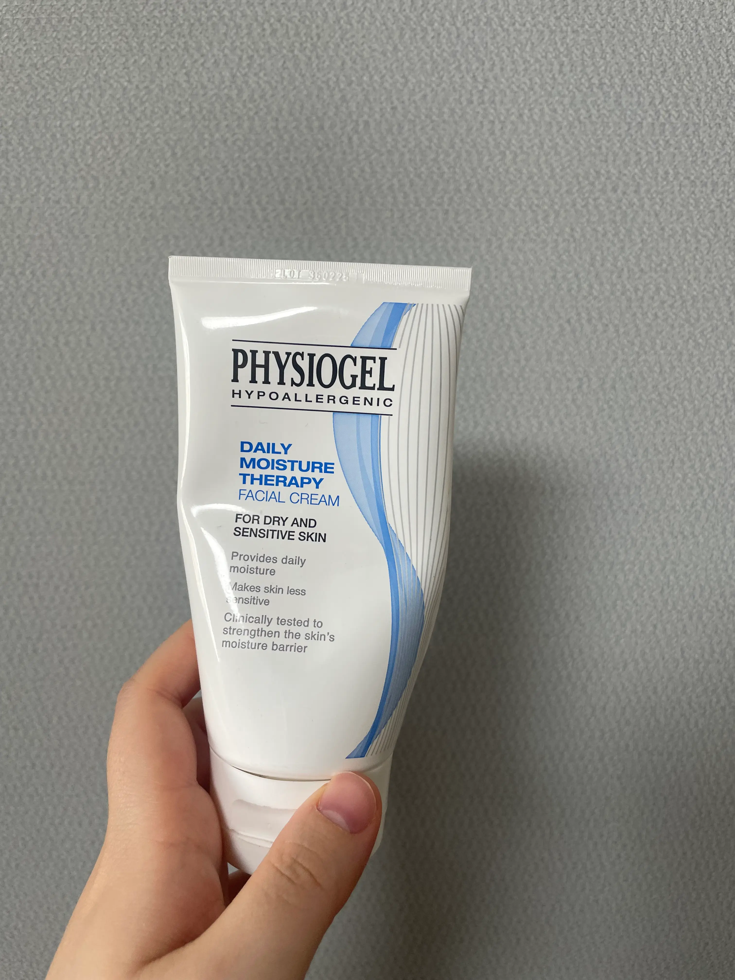 선택된 언니의파우치 리뷰 이미지 - [데일리 모이스쳐 테라피 페이셜 크림]