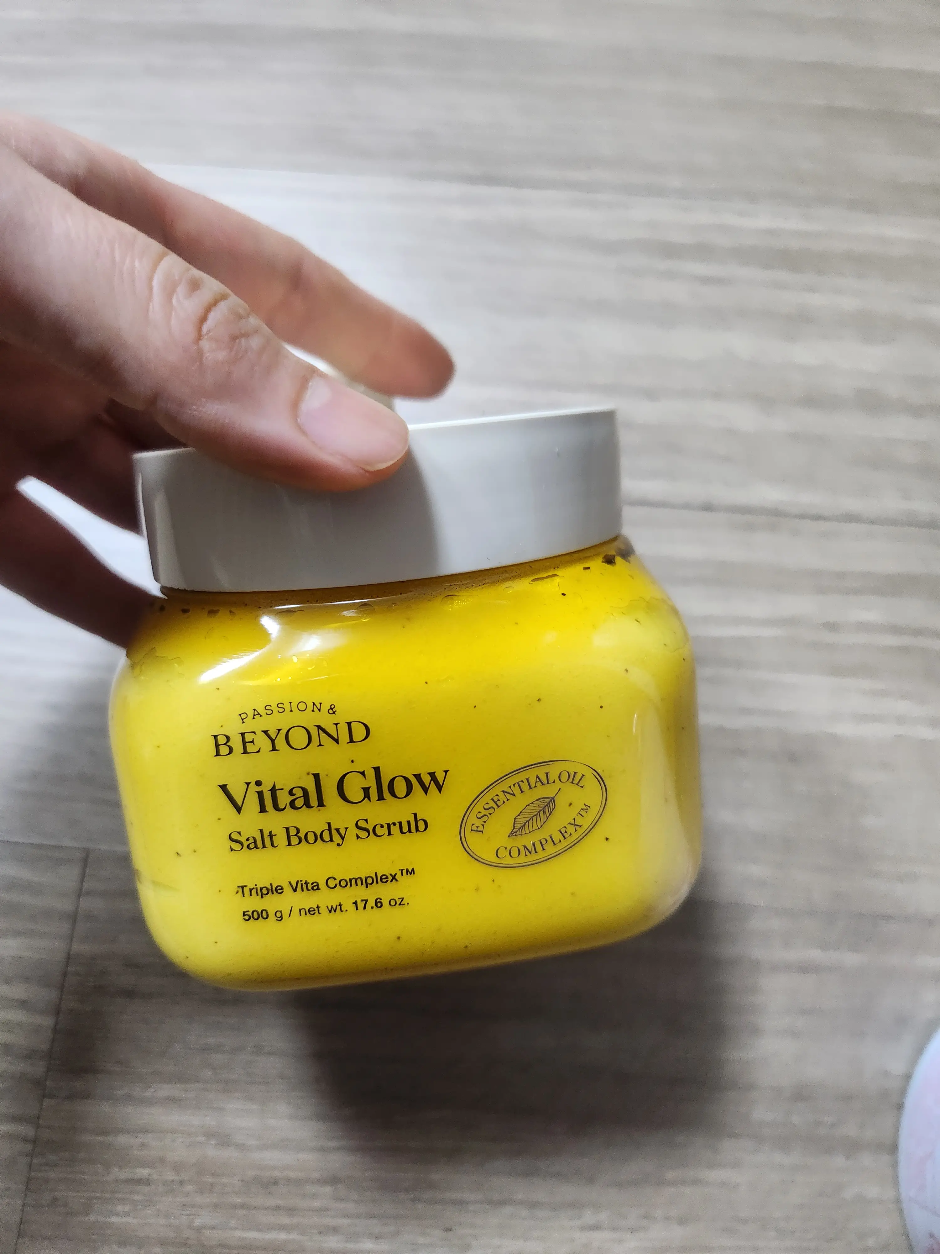 선택된 언니의파우치 리뷰 이미지 - [바이탈 글로우 솔트 바디스크럽]