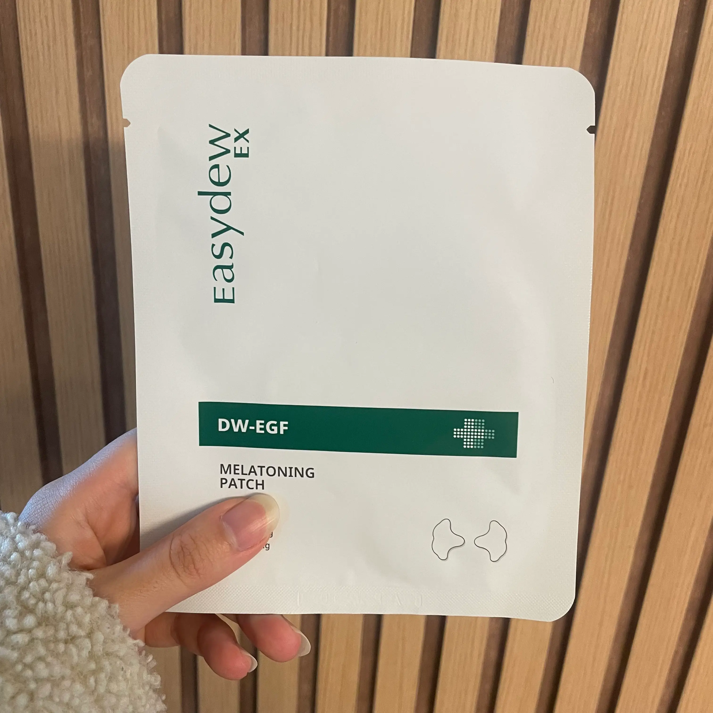 선택된 언니의파우치 리뷰 이미지 - [DW EGF 멜라토닝 패치]