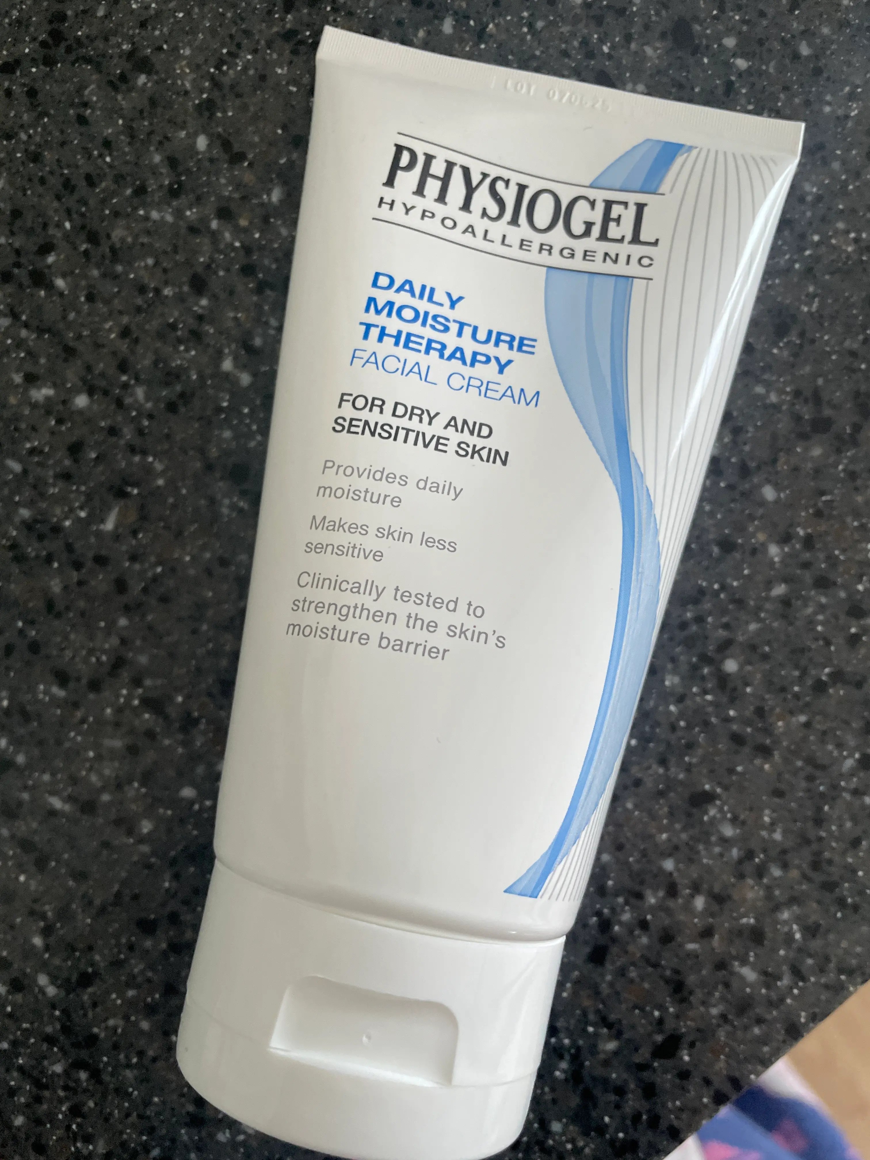 선택된 언니의파우치 리뷰 이미지 - [데일리 모이스쳐 테라피 페이셜 크림]