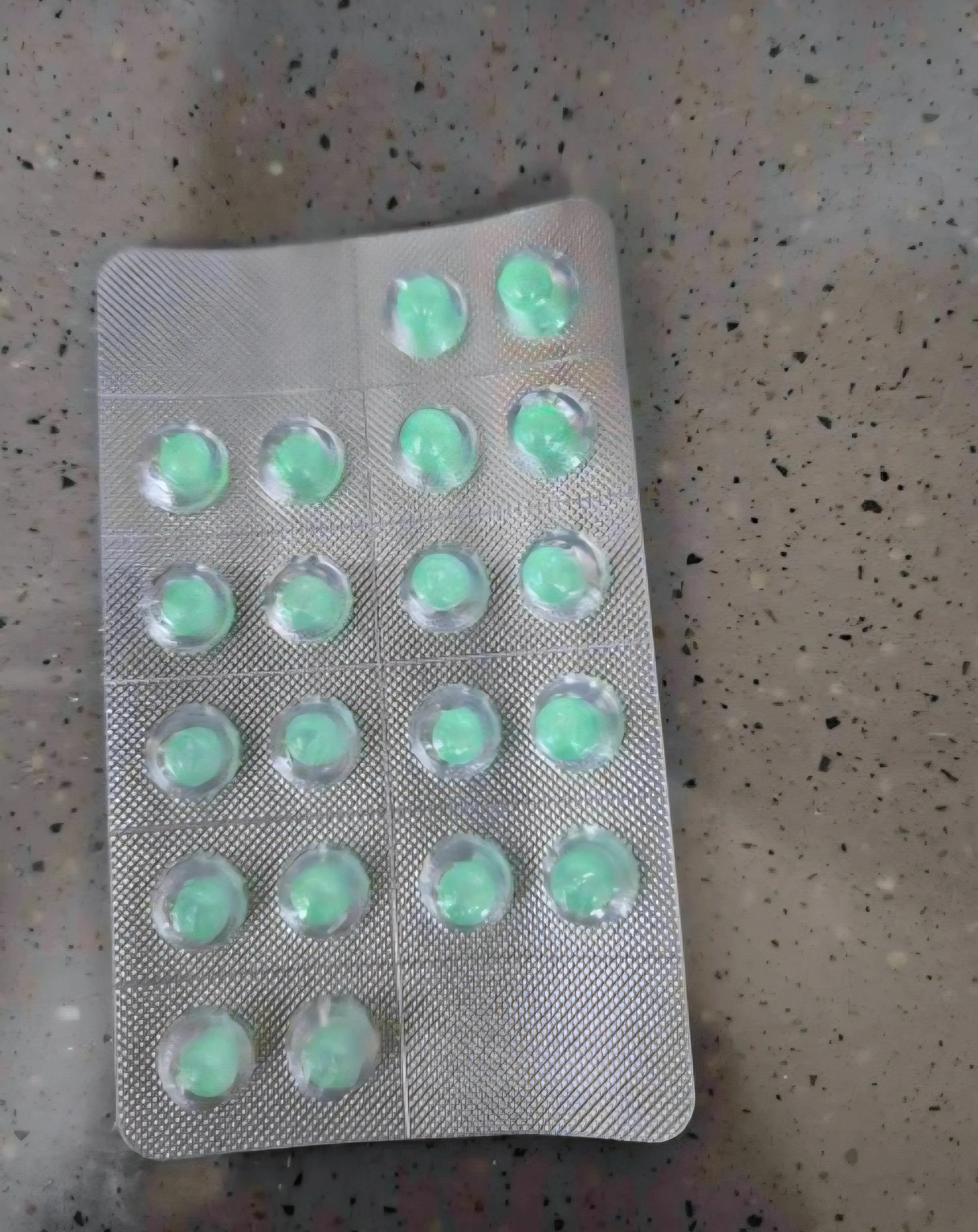 선택된 언니의파우치 리뷰 이미지 - [민트볼]