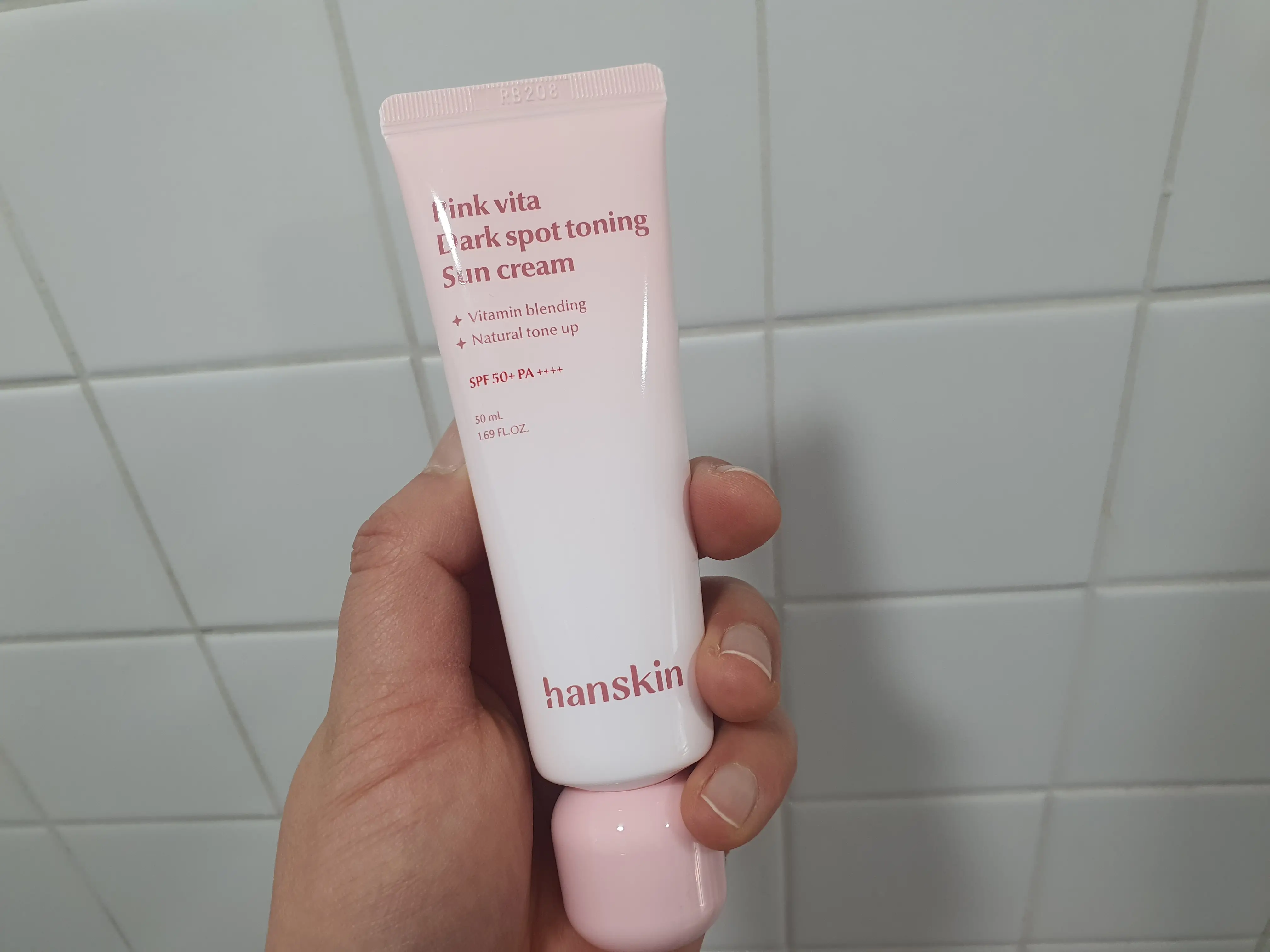 선택된 언니의파우치 리뷰 이미지 - [핑크 비타 잡티 토닝 선크림]